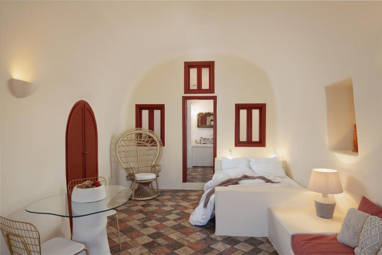 The Architect's Cave House Oia (Santorini)