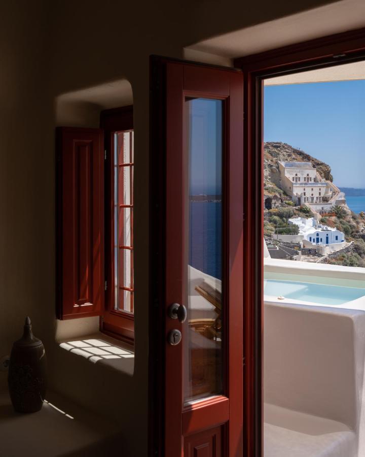 The Architect's Cave House Oia (Santorini)