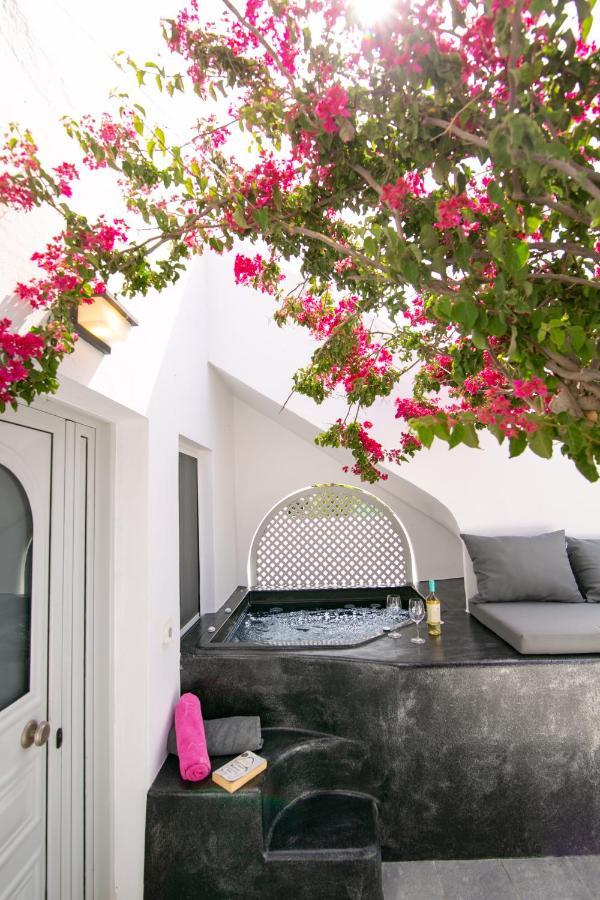 Sensia Luxury With Hot Tub Oia (Santorini)