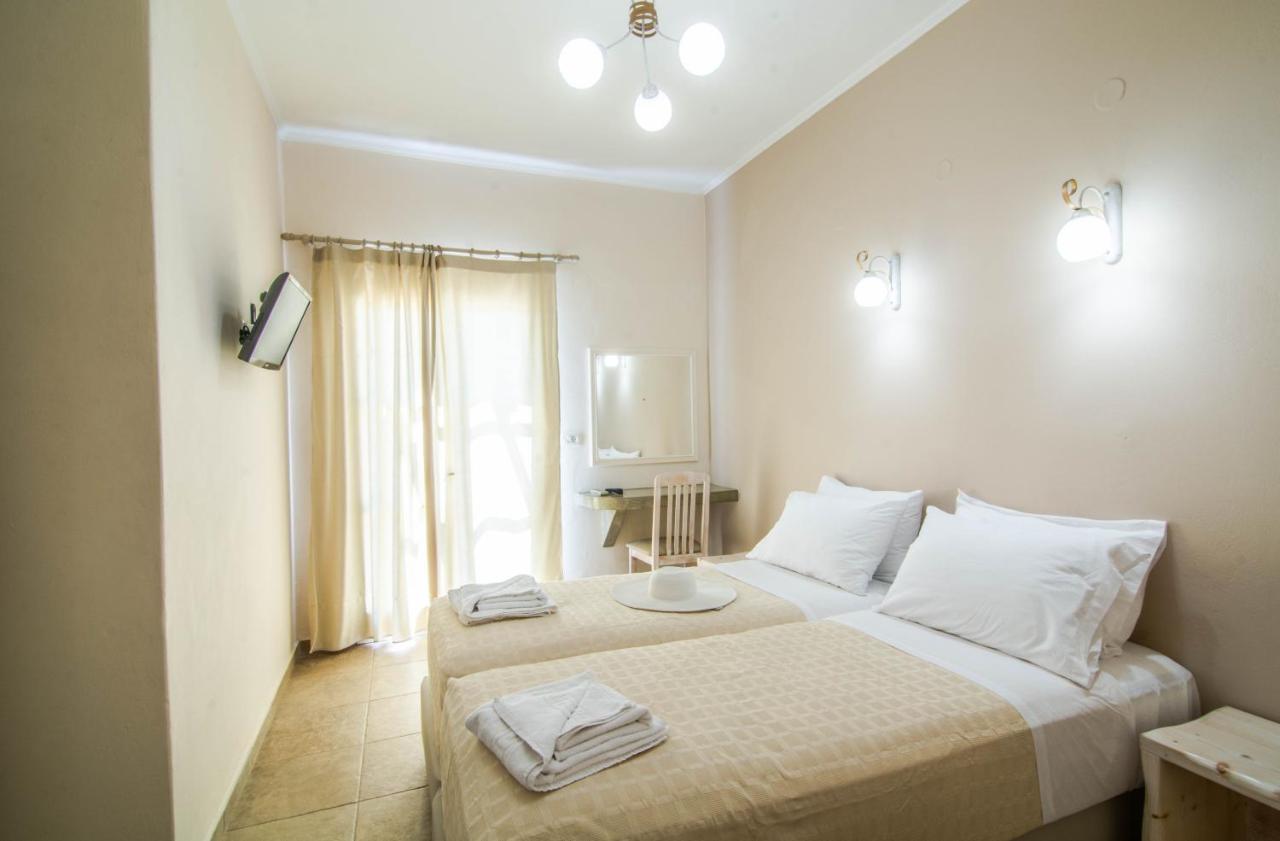 Aparthotel Phevos 3*