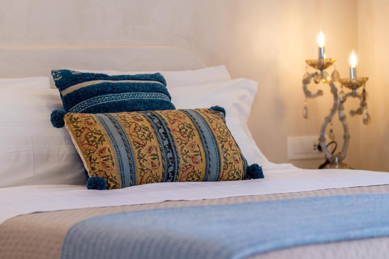 Thousand Stars Suites&rooms * Kamari (Santorini)