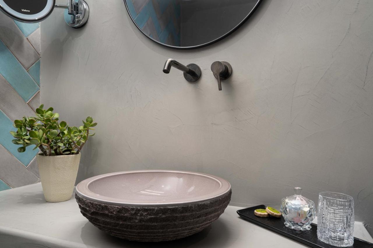 Thousand Stars Suites&rooms Kamari (Santorini)
