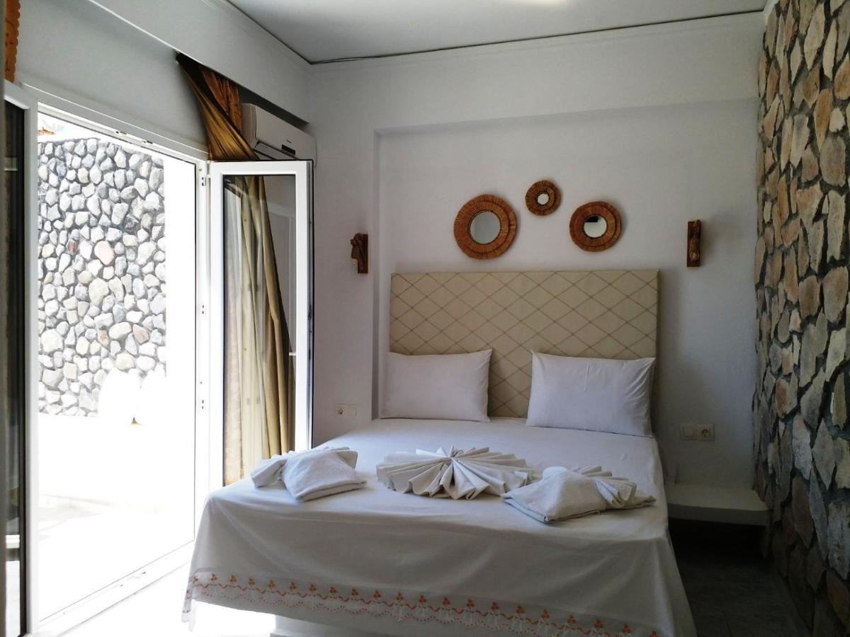Atalos 3* Kamari (Santorini)
