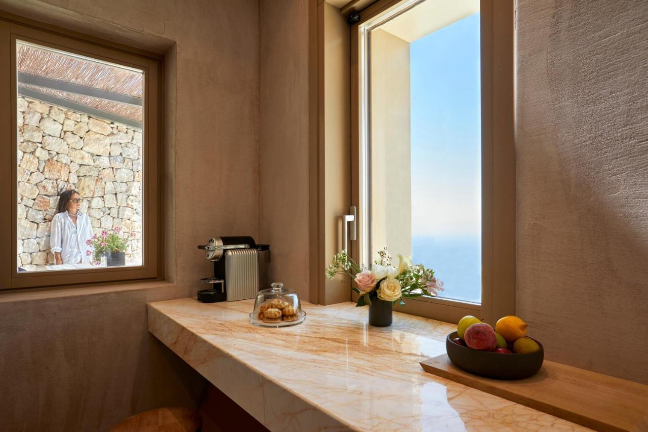 Santorini Sky, The Retreat *