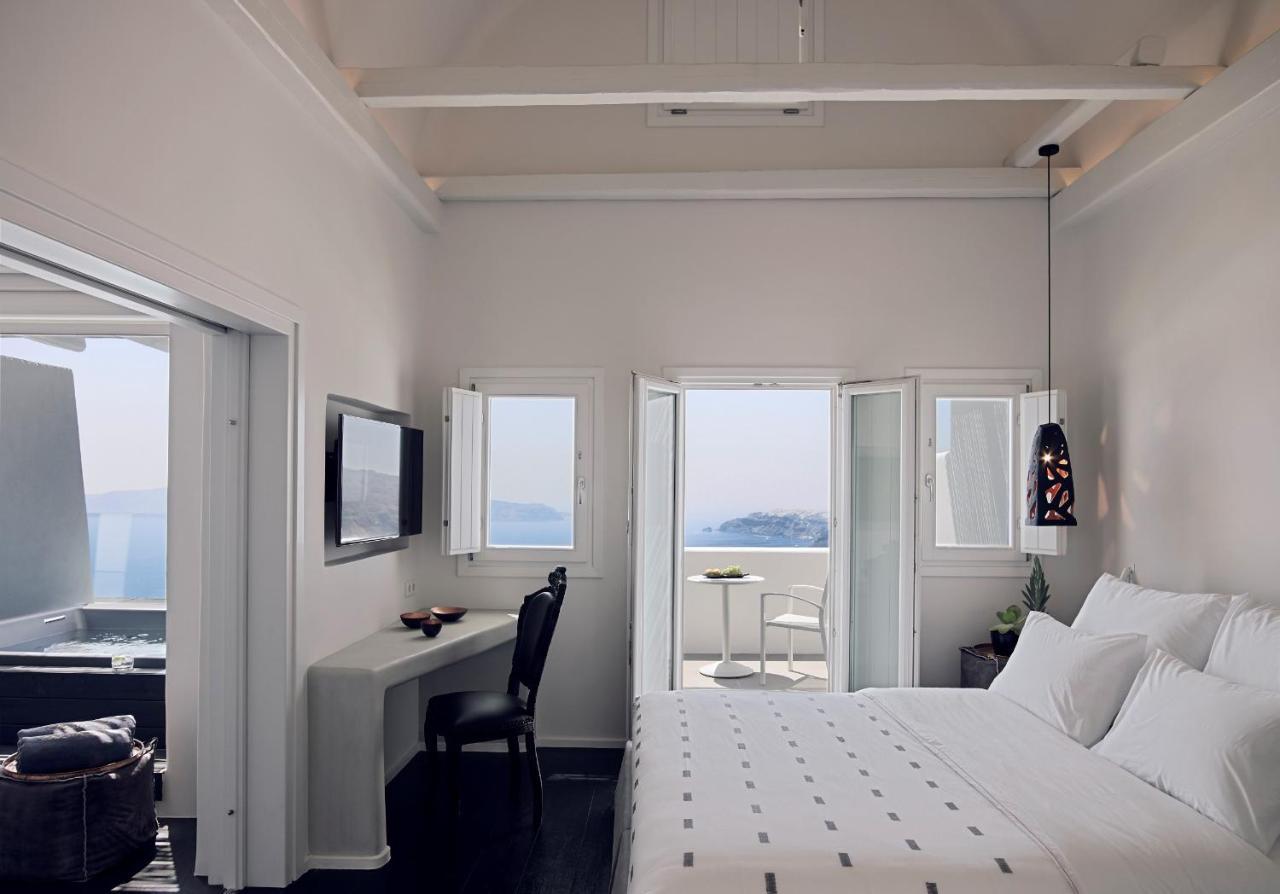 Cavo Tagoo Santorini