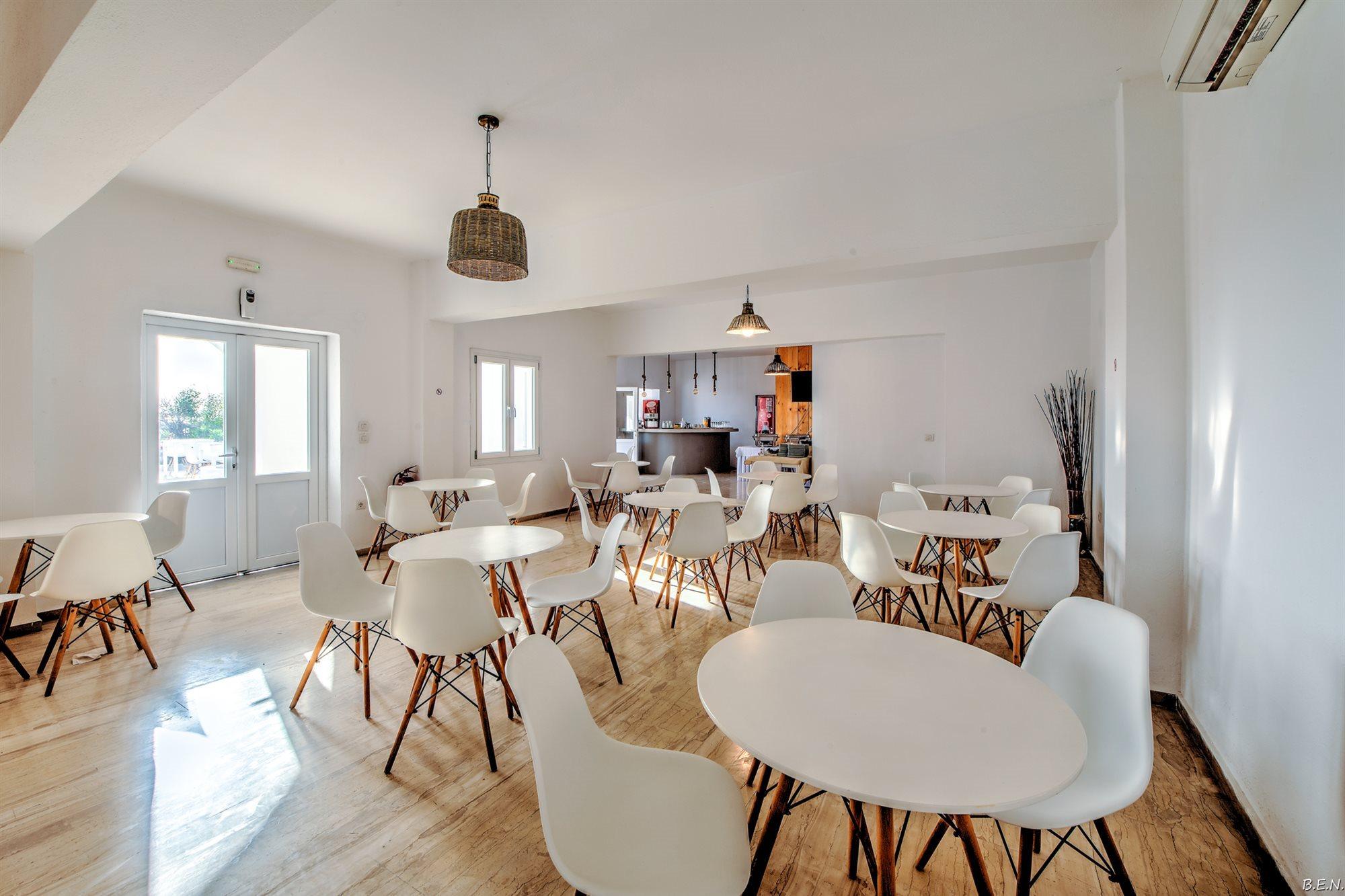 Anamar Santorini 4*