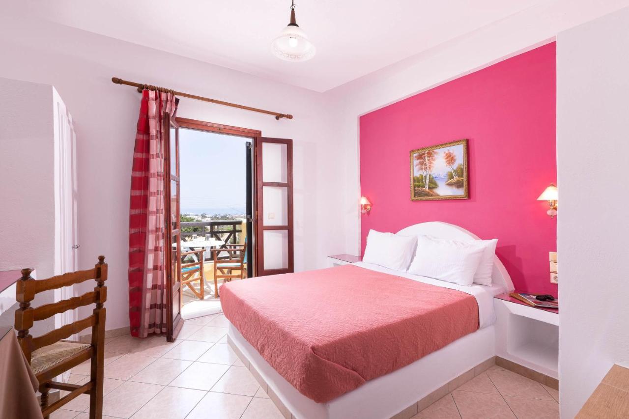 Mandilaria Guest house Perivolos (Santorini)