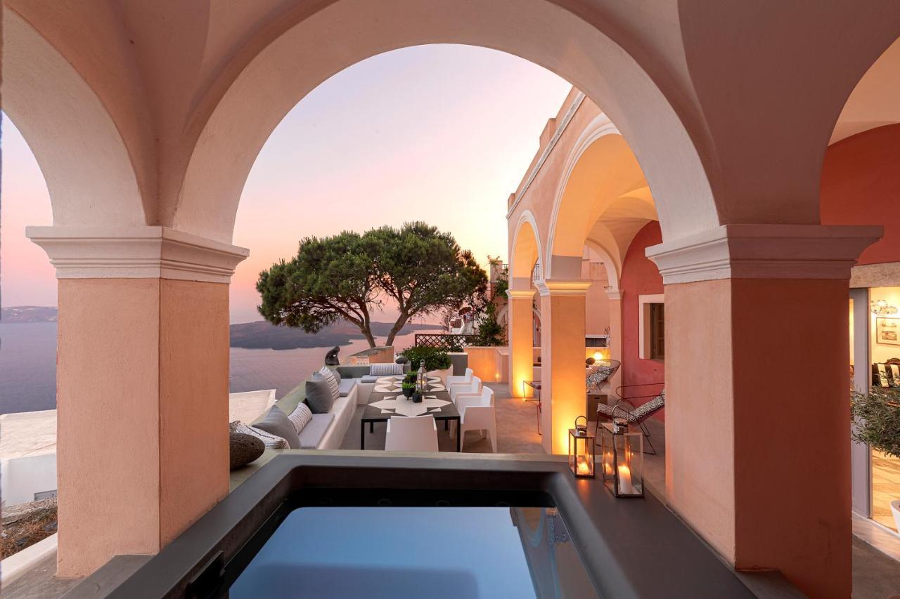 Coat Of Arms Mansion * Fira (Santorini)