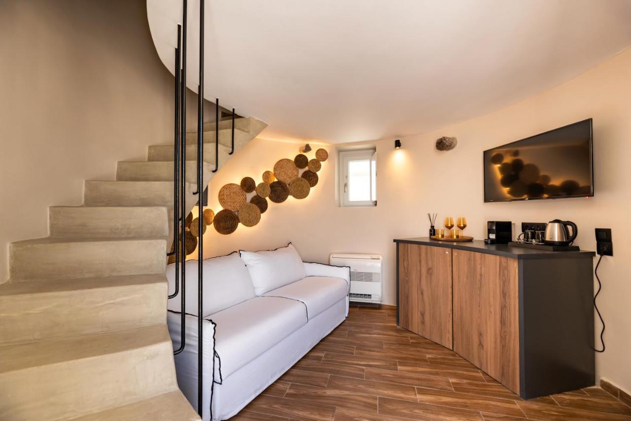 Villa Lami Traditional Windmill - With Private Pool And Jacuzzi