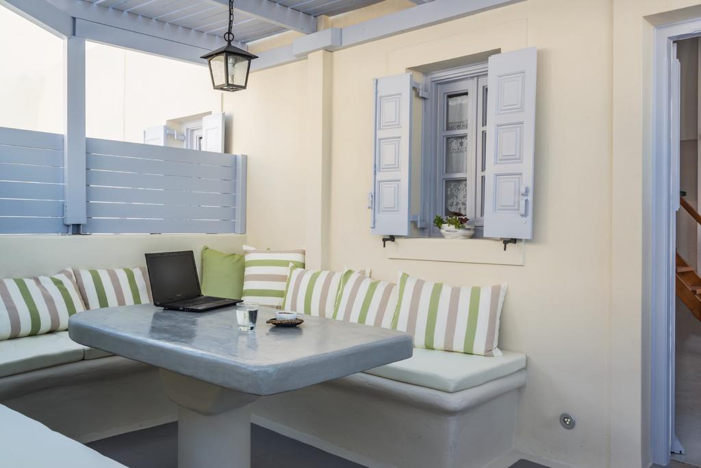 Black Diamond (adults Only) Akrotiri (Santorini)