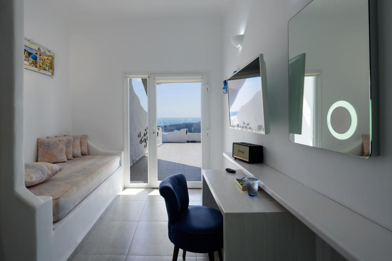 Deep Blue Villa *