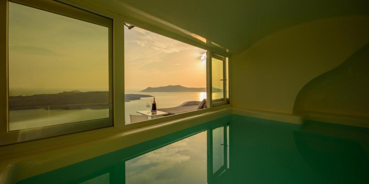 Deep Blue * Fira (Santorini)
