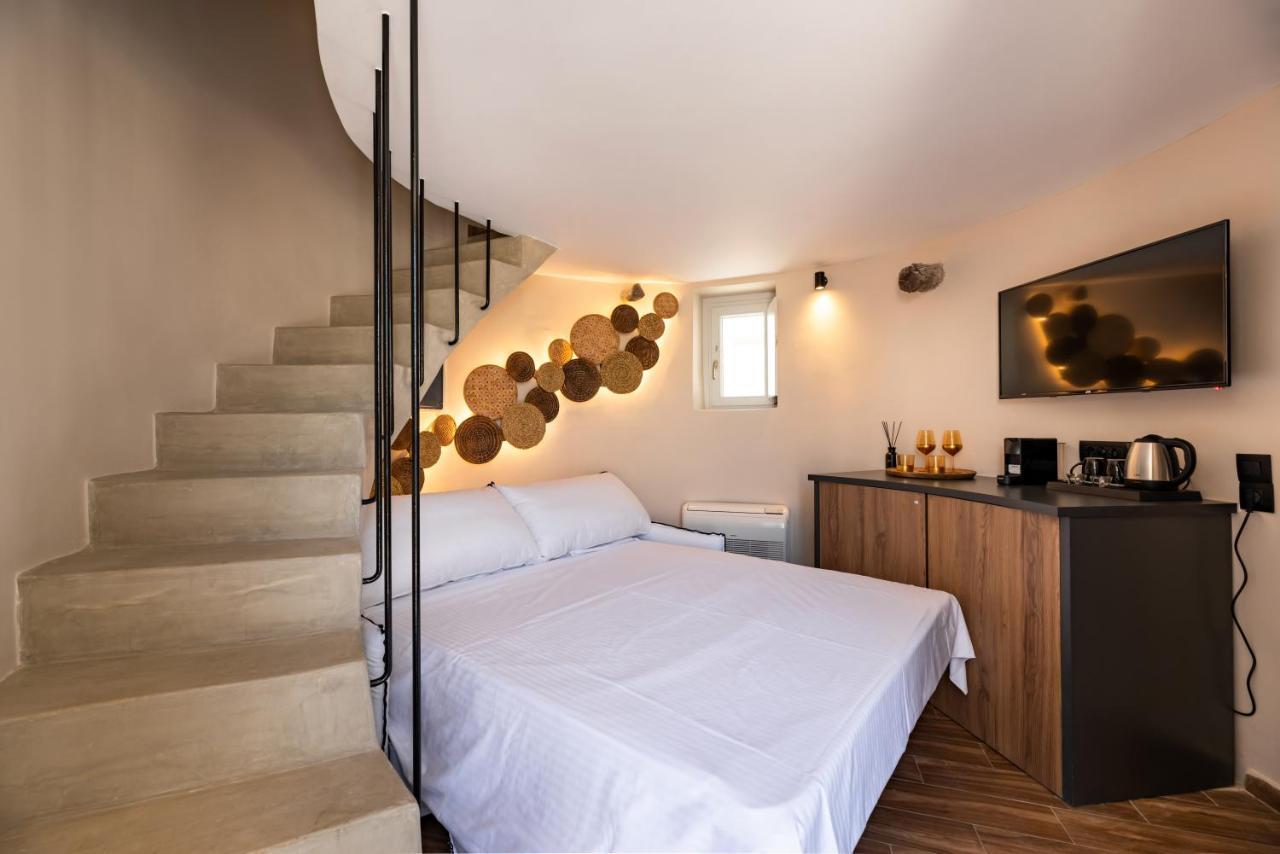 Villa Lami Traditional Windmill - With Private Pool And Jacuzzi