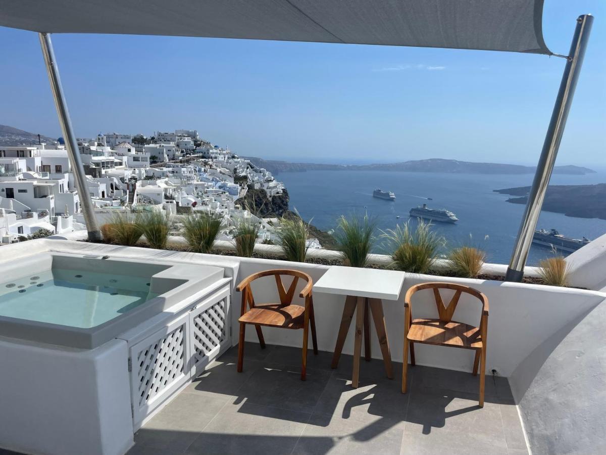 Nomikos Aparthotel 4*