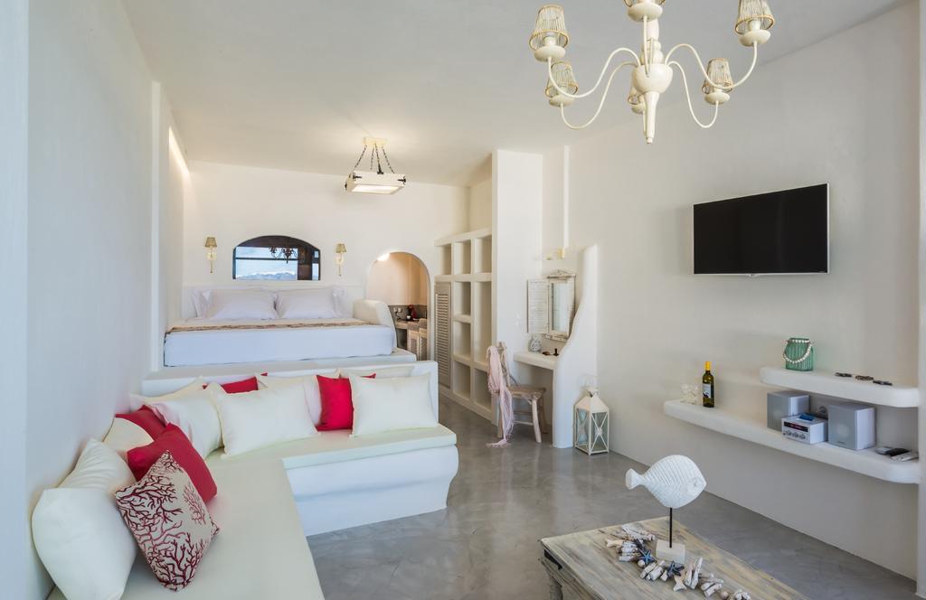 Black Diamond (adults Only) Akrotiri (Santorini)