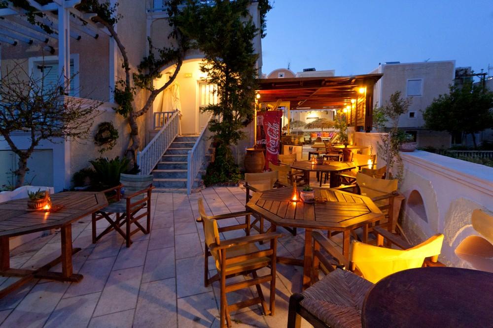 Sellada Kamari (Santorini)