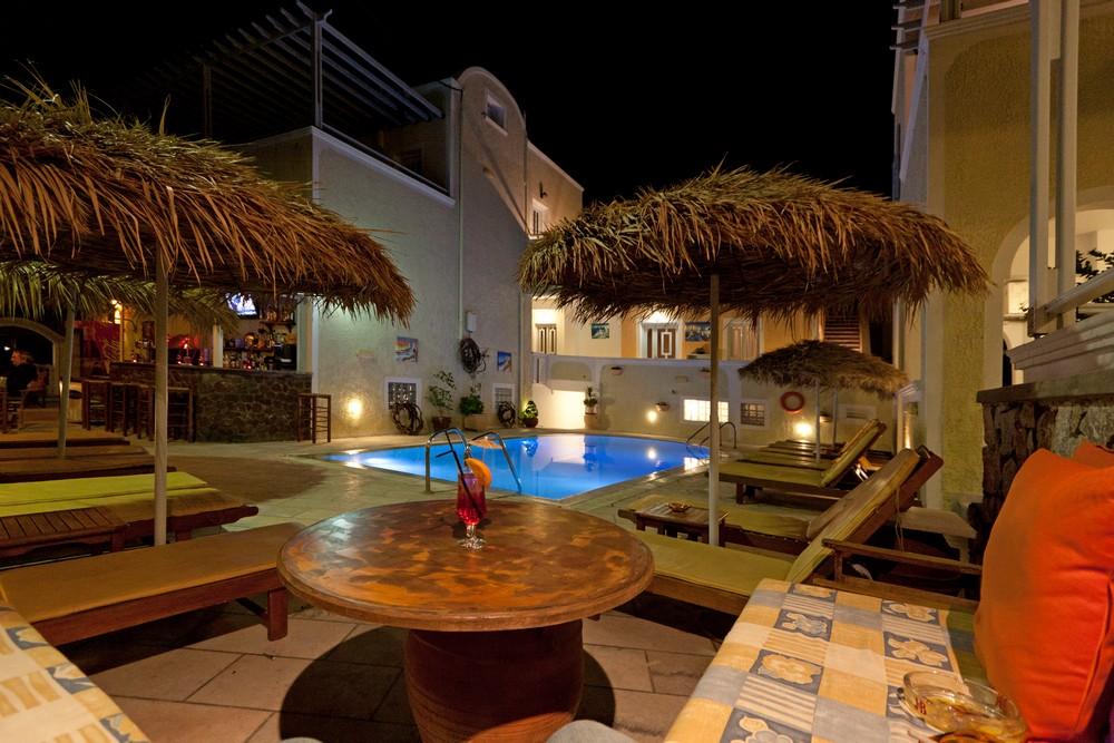 Sellada Aparthotel Kamari (Santorini)