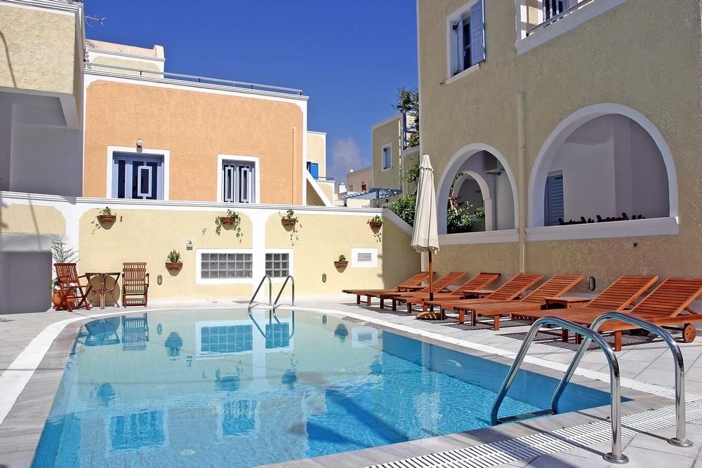 Sellada Aparthotel Kamari (Santorini)