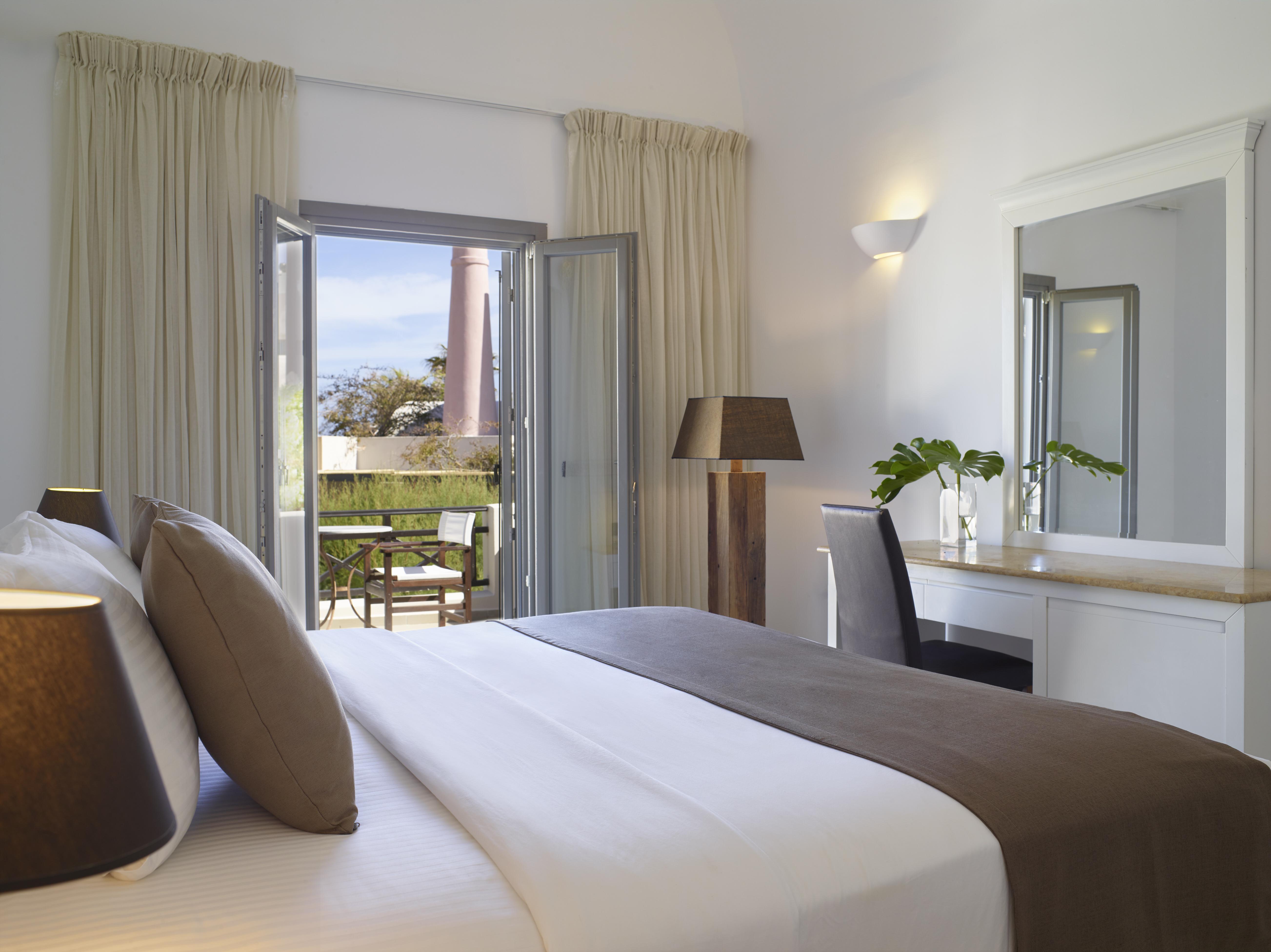 9 Muses Santorini Hotel