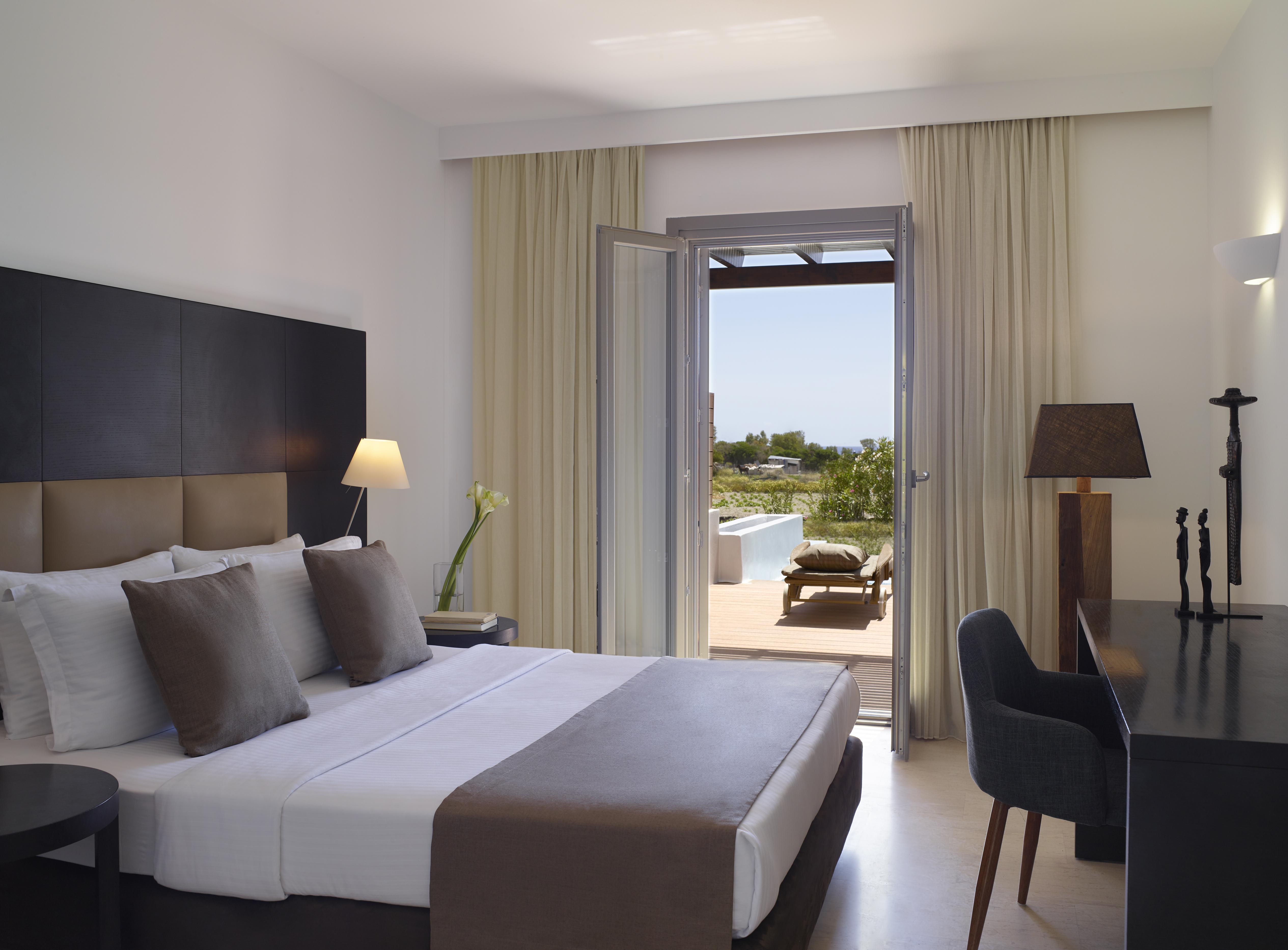 9 Muses Santorini Hotel 5*