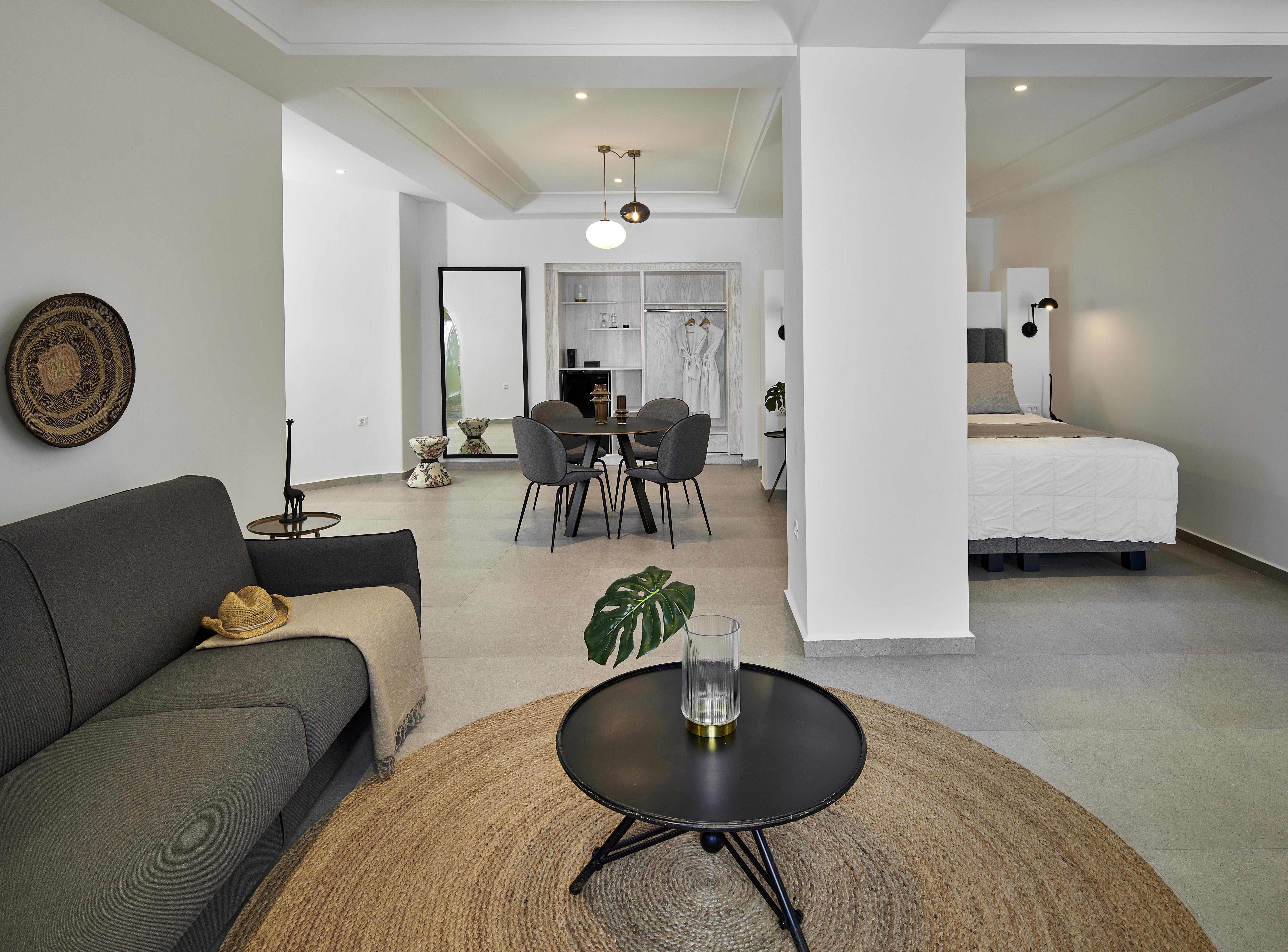 Hotel Petit Palace (adults Only)