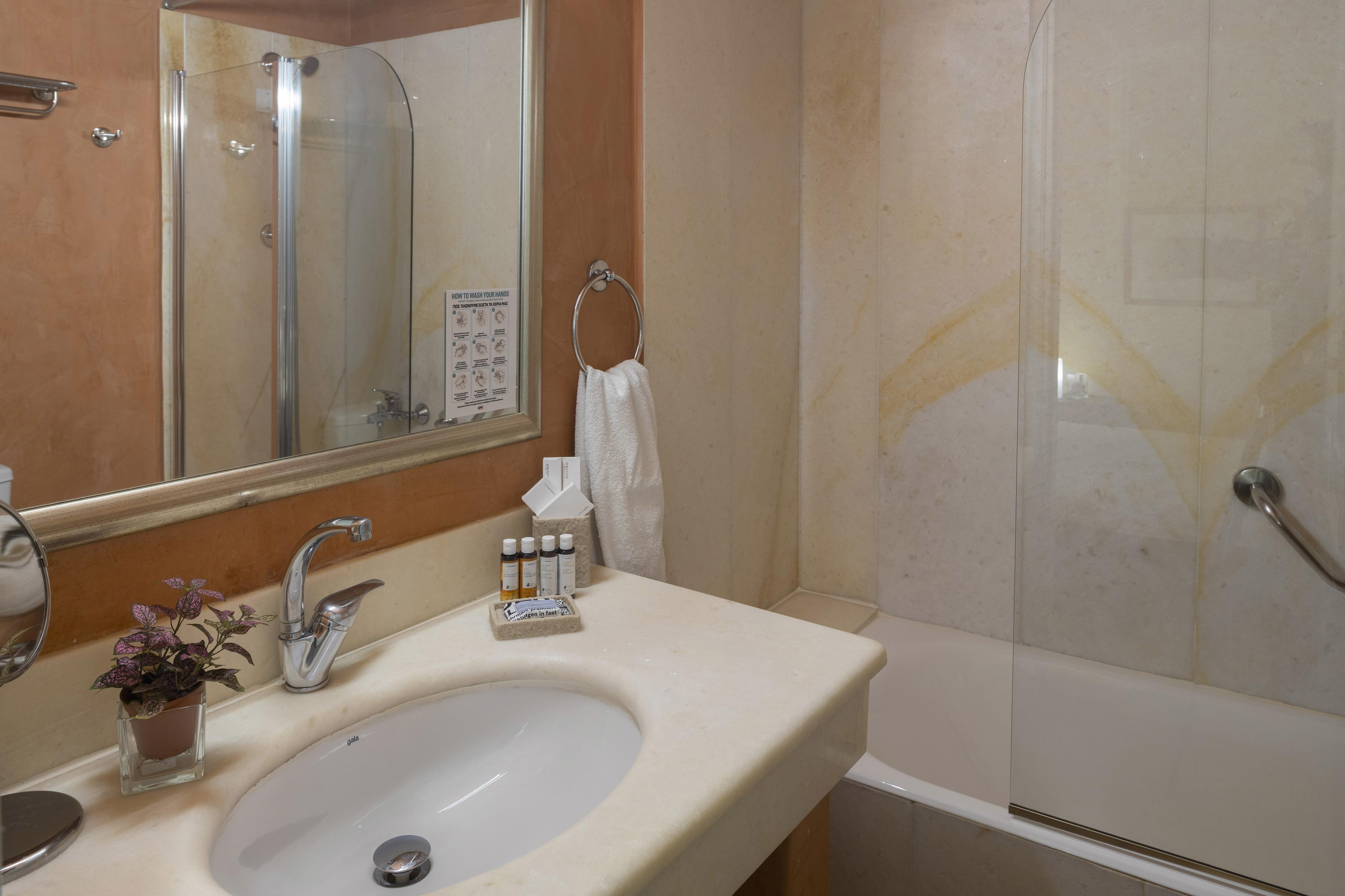 Aria Lito Mansion Hotel 4*