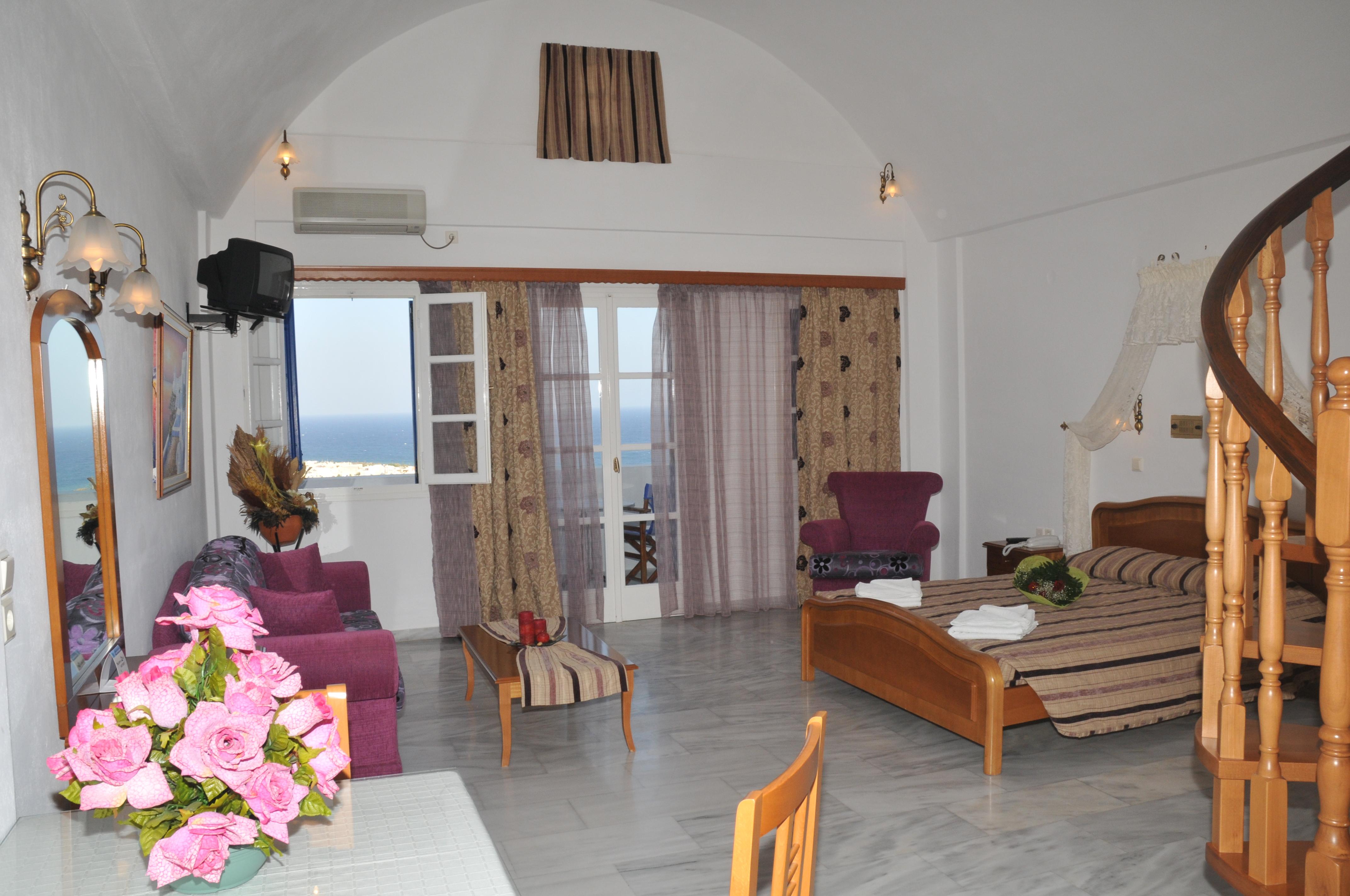 Aegean View Aparthotel Kamari (Santorini)