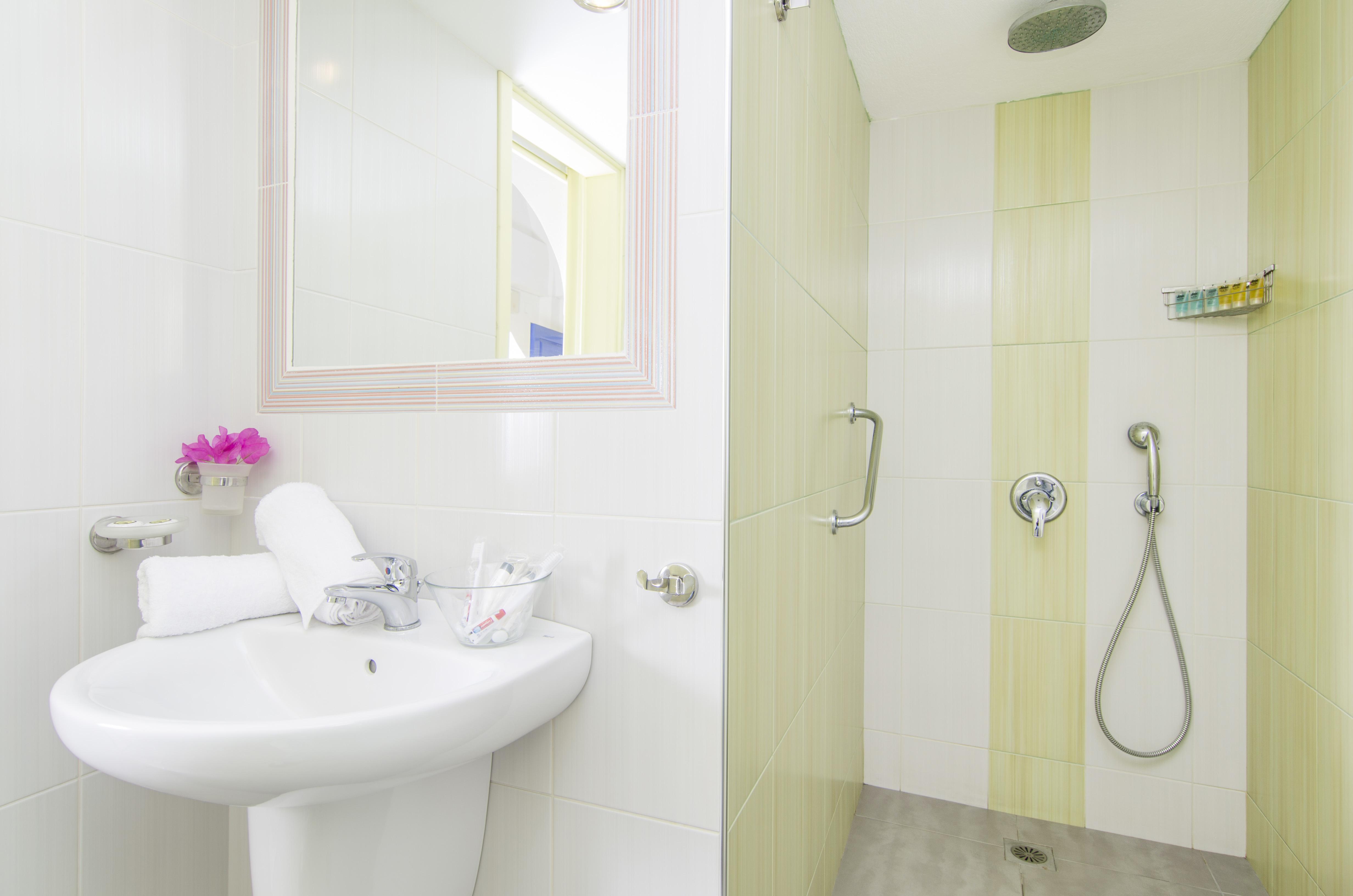 Paradise Aparthotel 3*