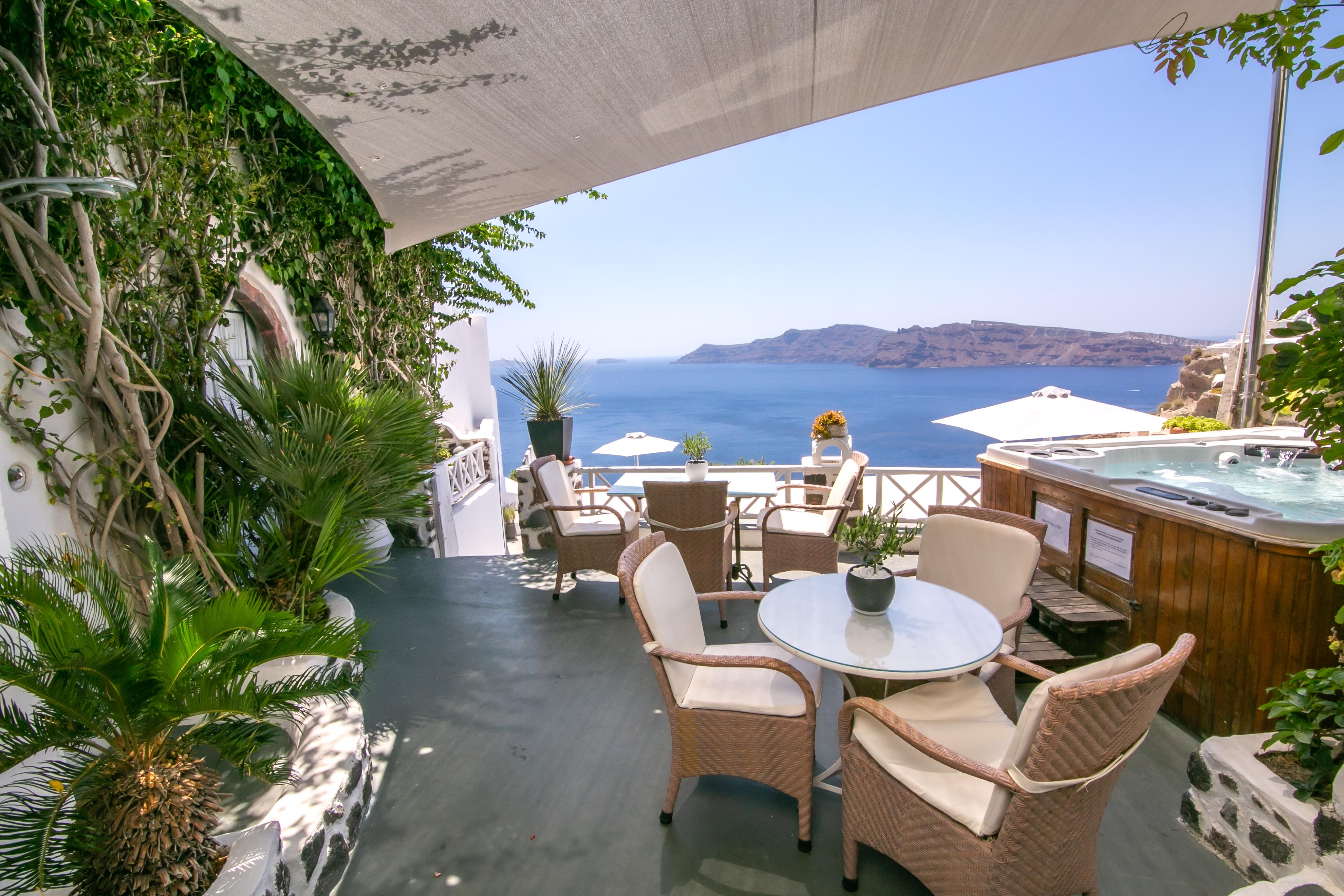 Aparthotel Alexander's 4*