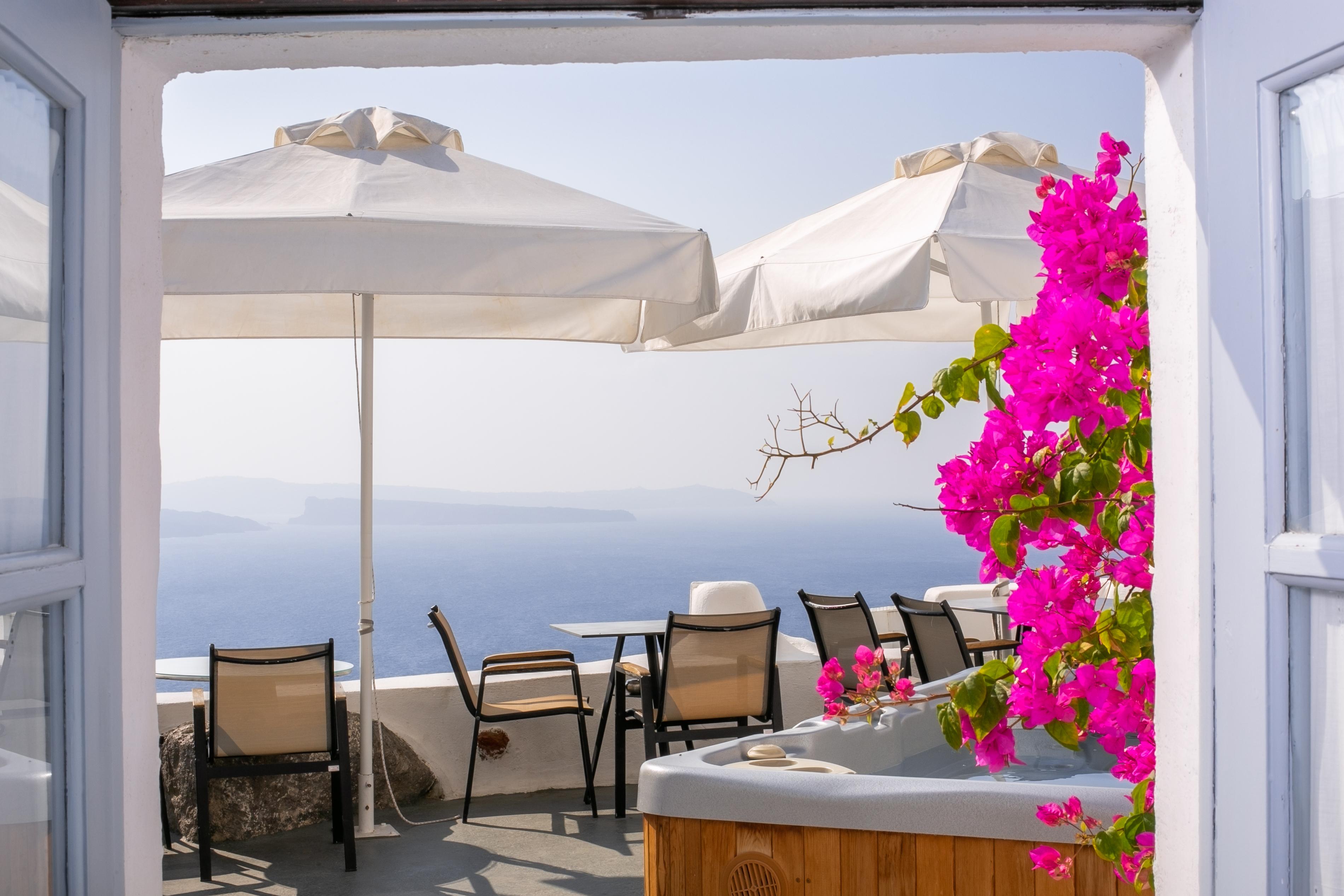 Alexander's Aparthotel 4*