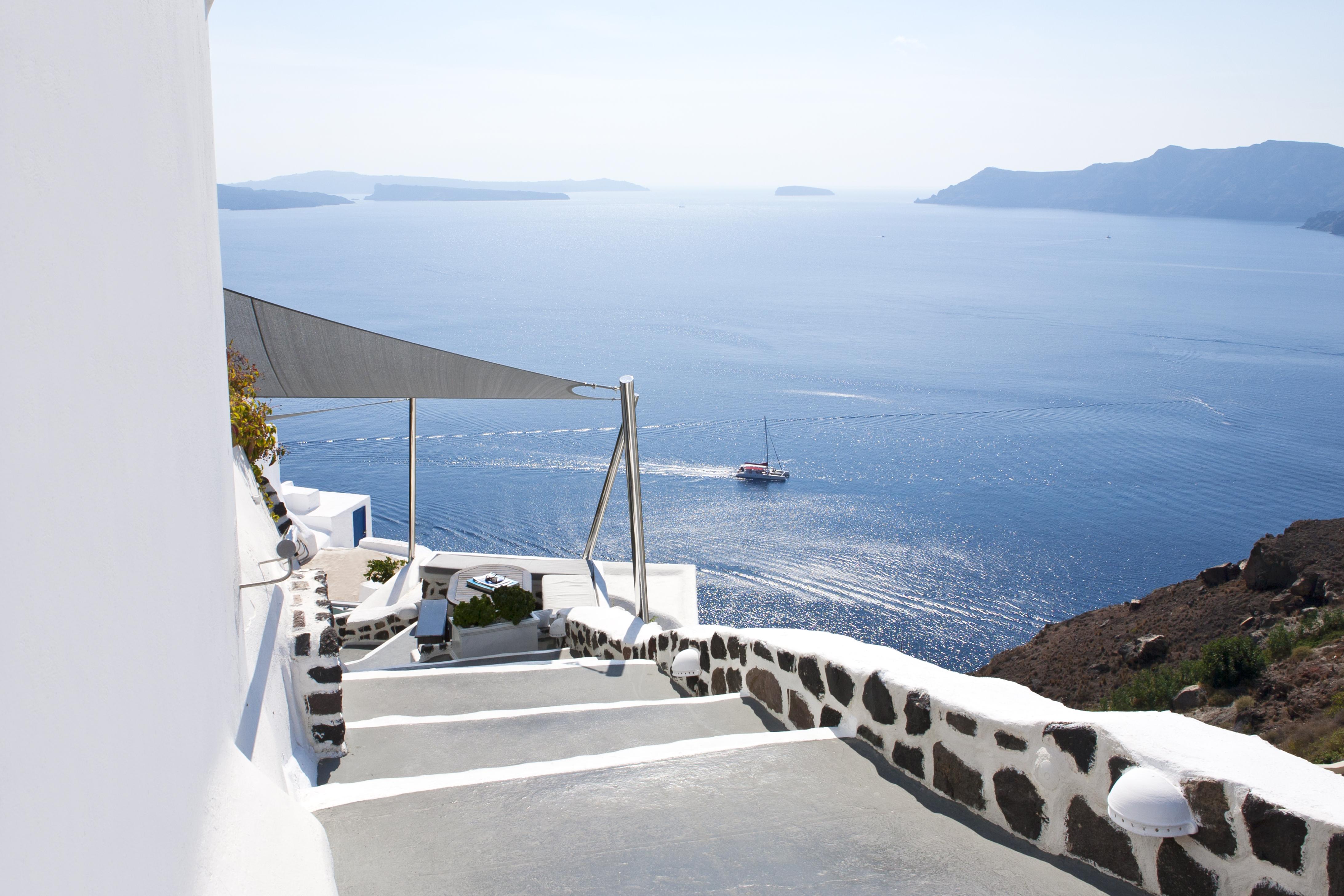 Alexander's Aparthotel 4*