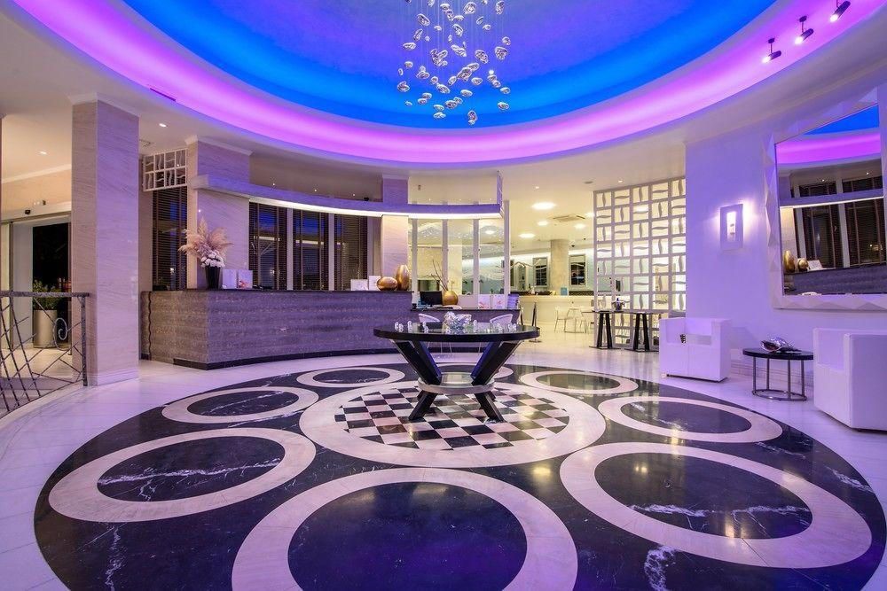 Hotel La Deluxe & (adults Only) Kamari (Santorini)