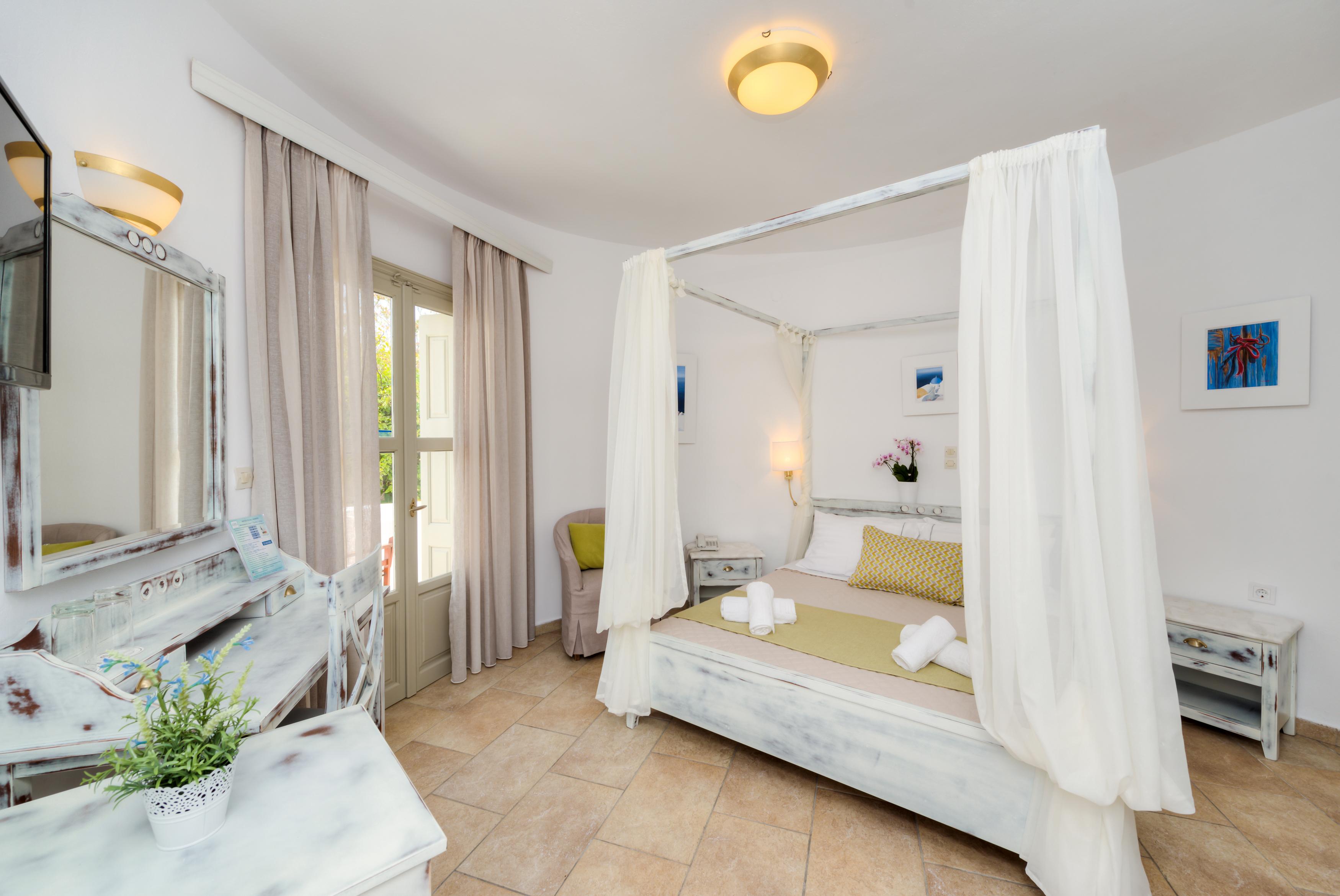 Mathios Village Hotel 3*