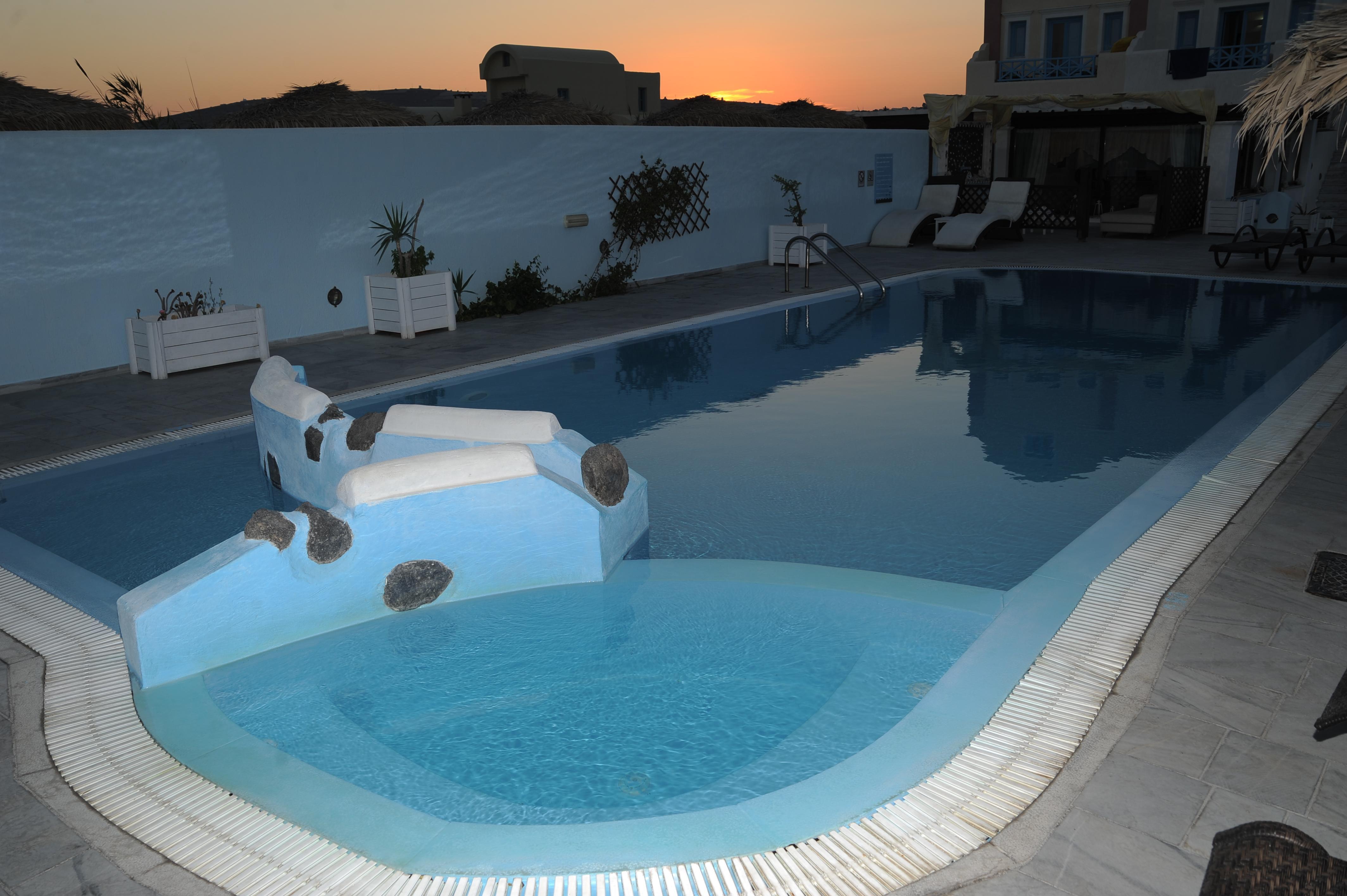 Bay Perissa (Santorini)