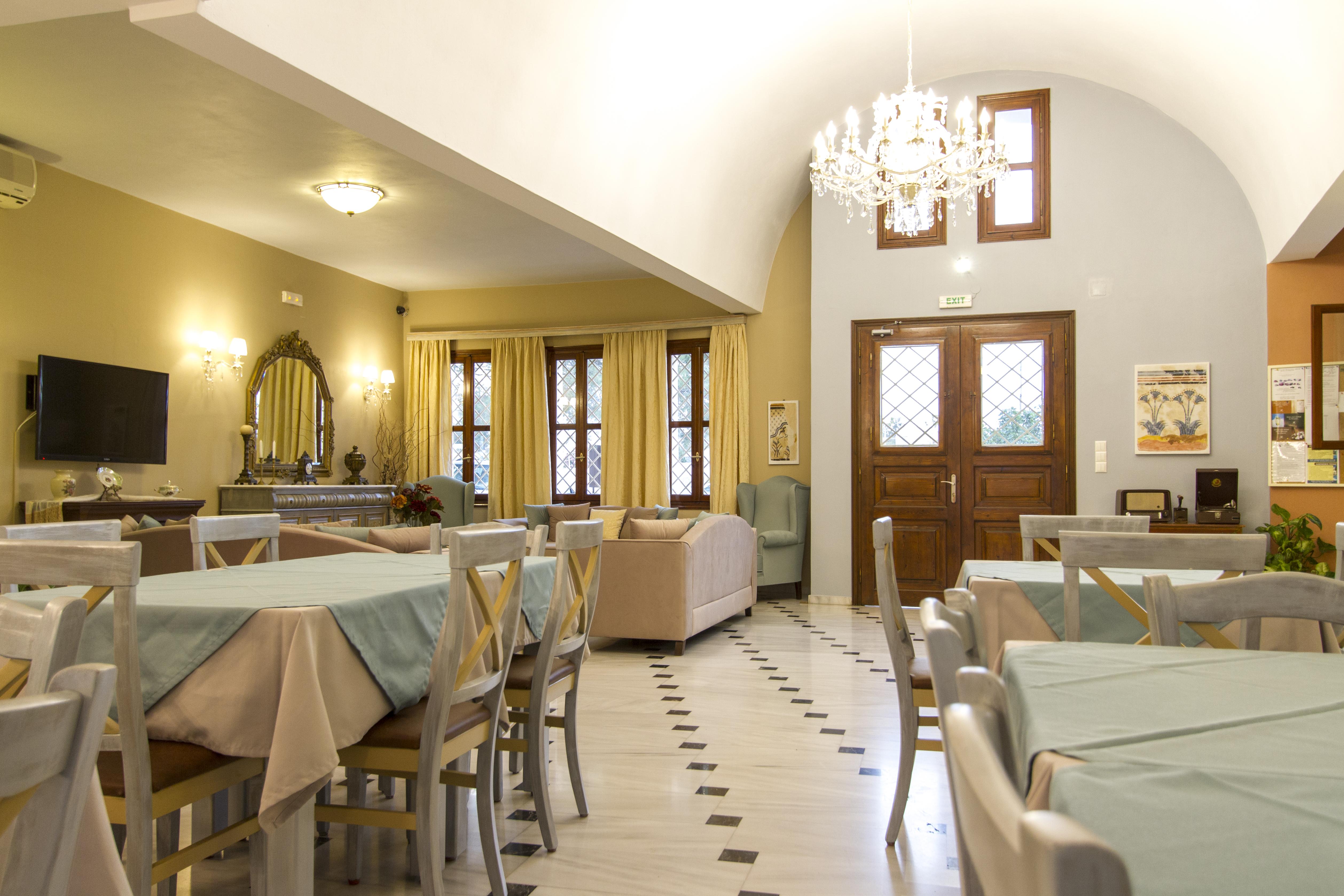 Mathios Village Hotel 3*