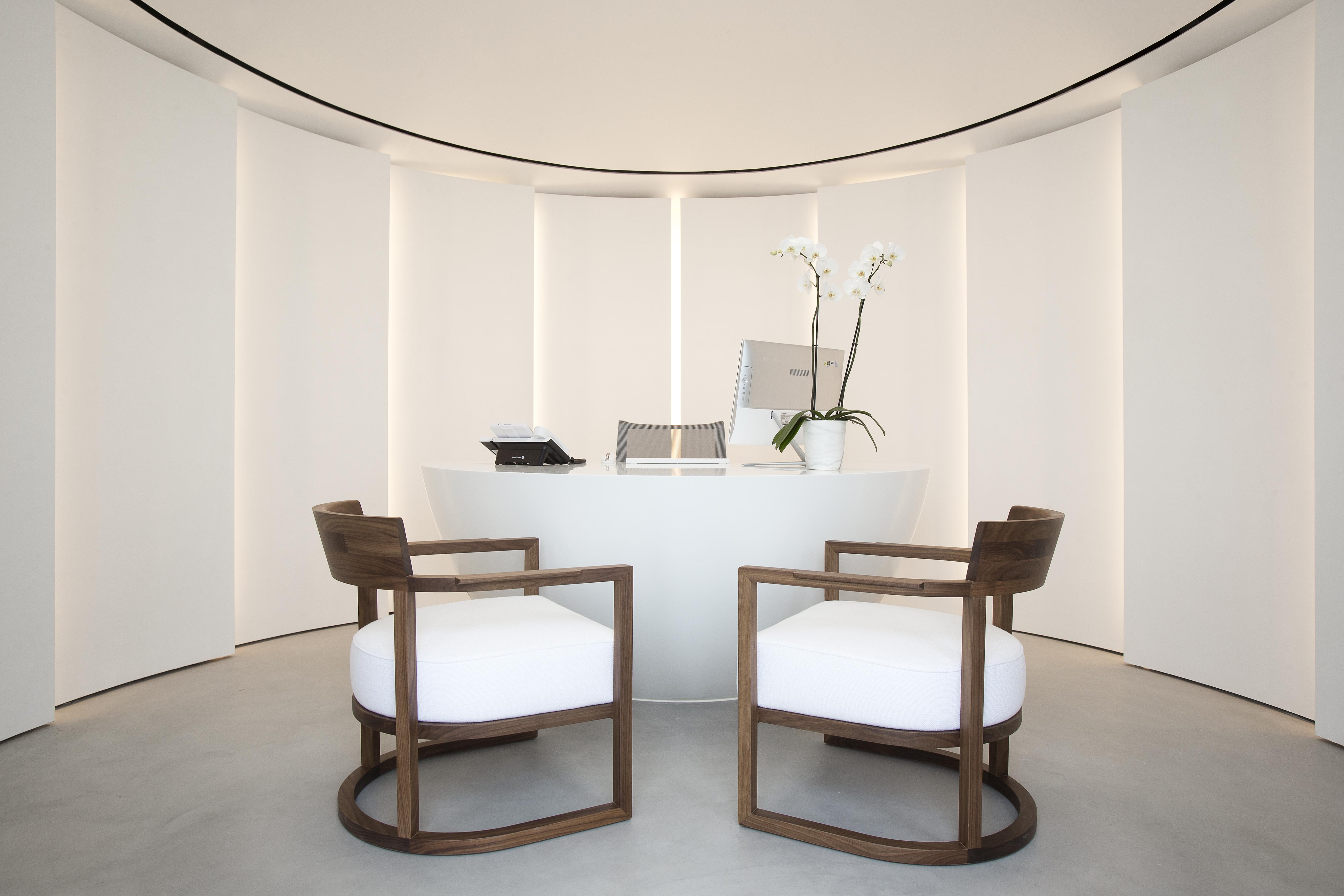 Grace Hotel, Collection