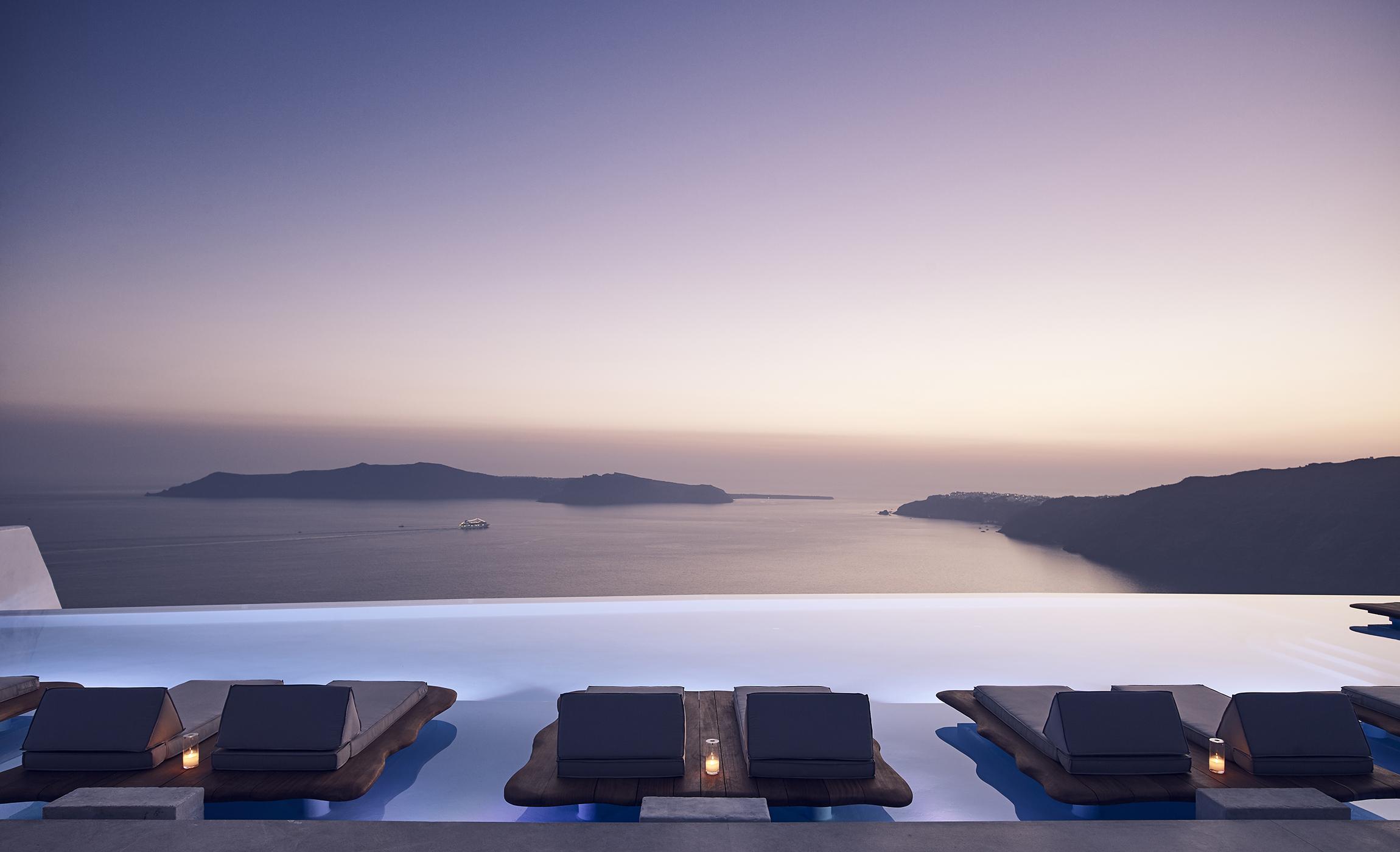 Cavo Tagoo Santorini Hotel