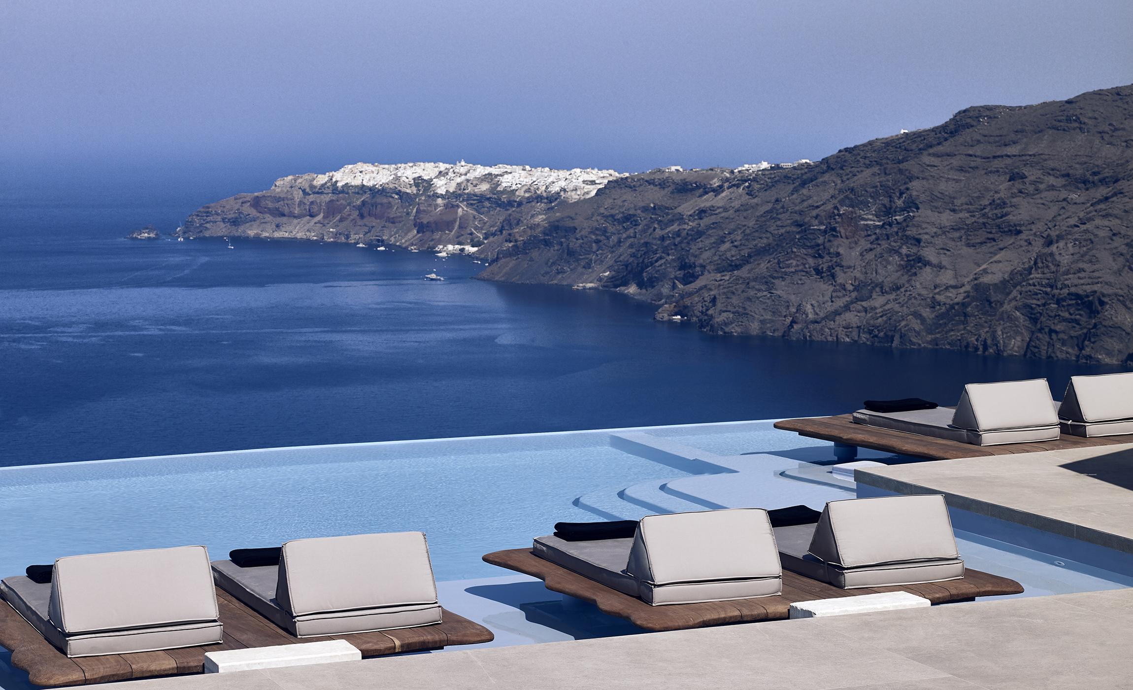Cavo Tagoo Santorini Hotel