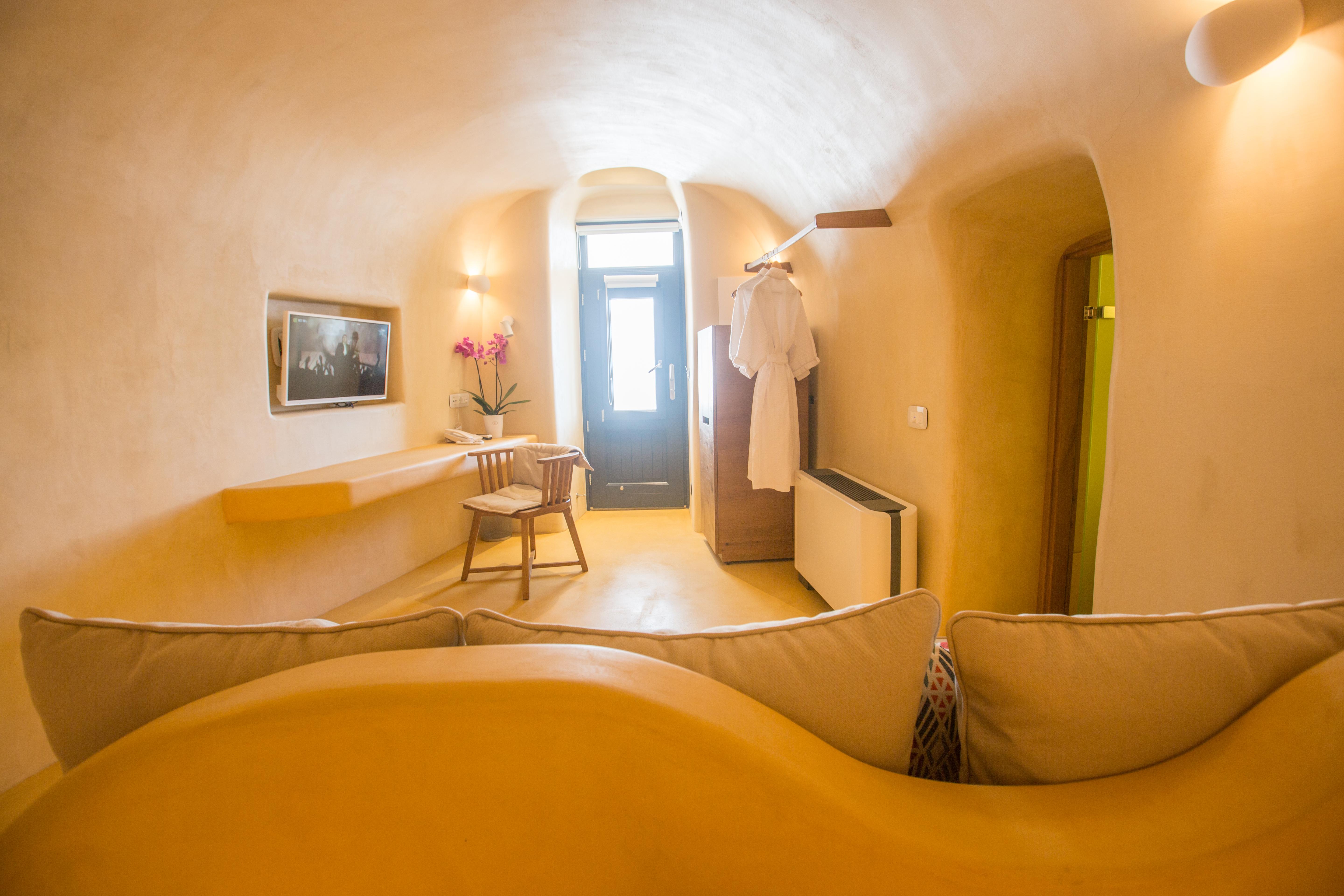 Hotel Chic Santorini 3*