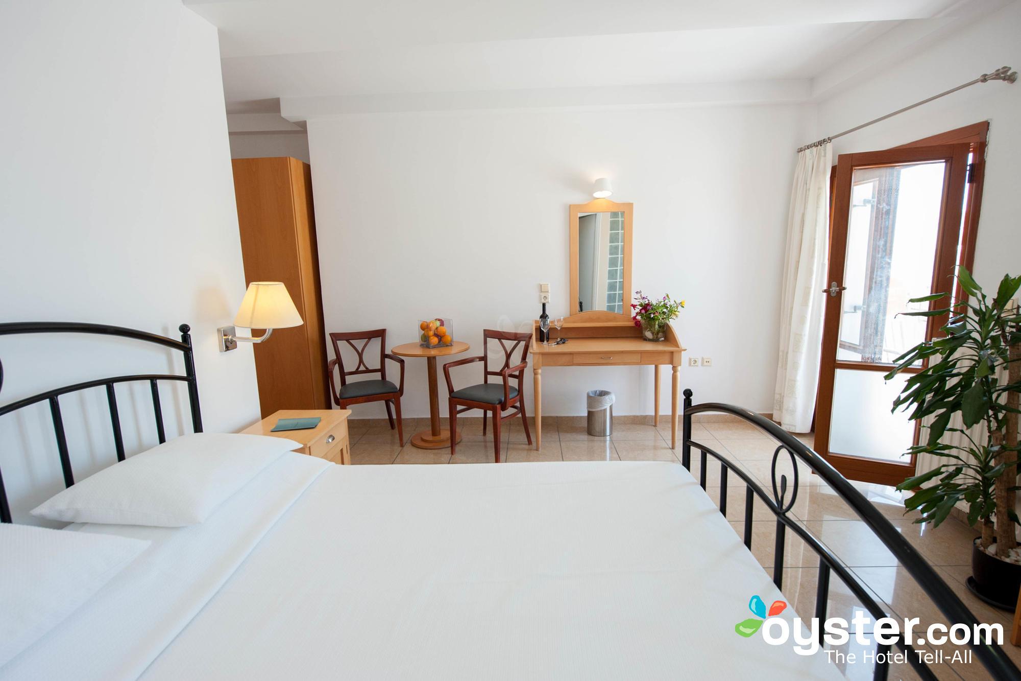 Theoxenia Caldera Hotel 4*