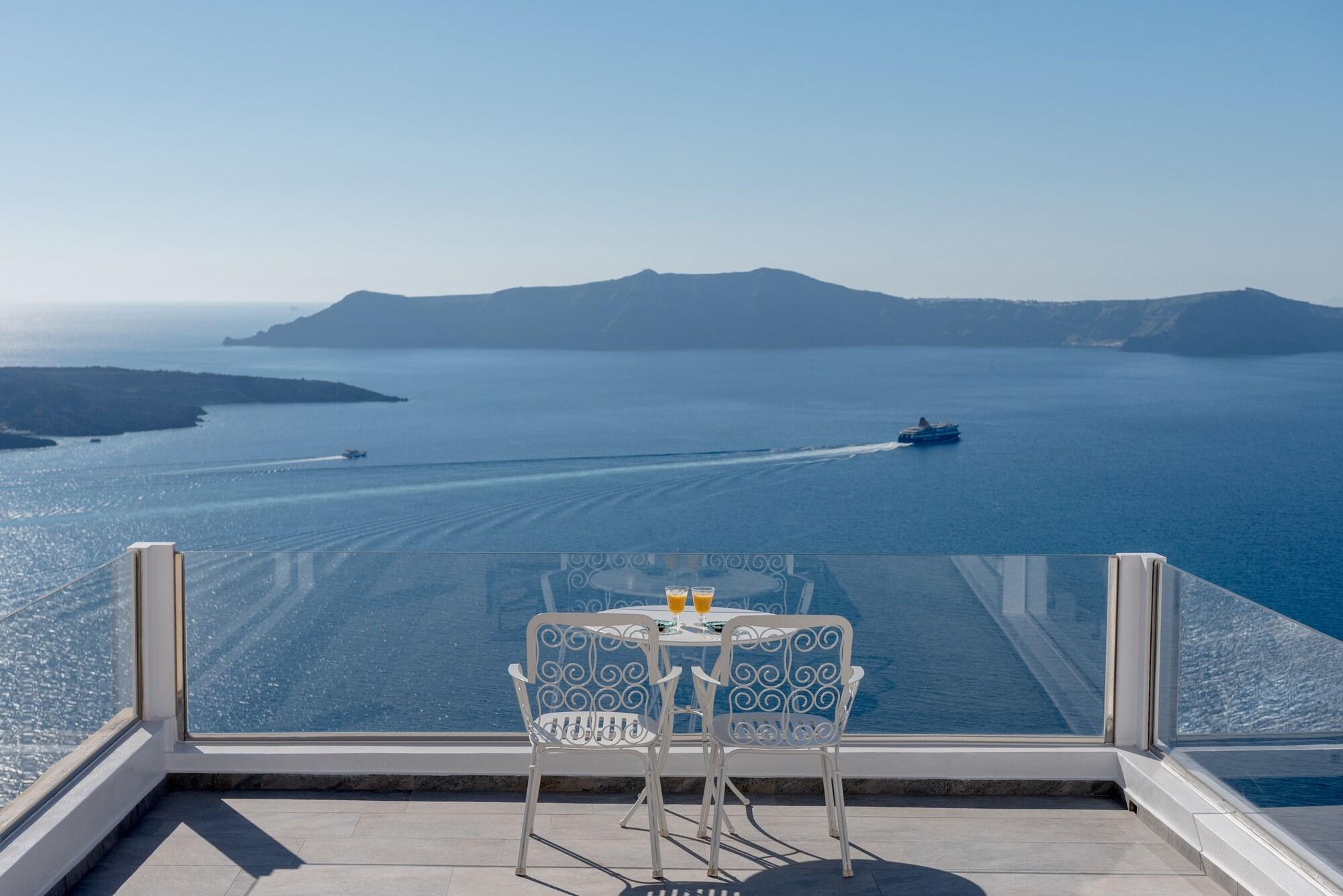 Renos Fira (Santorini)