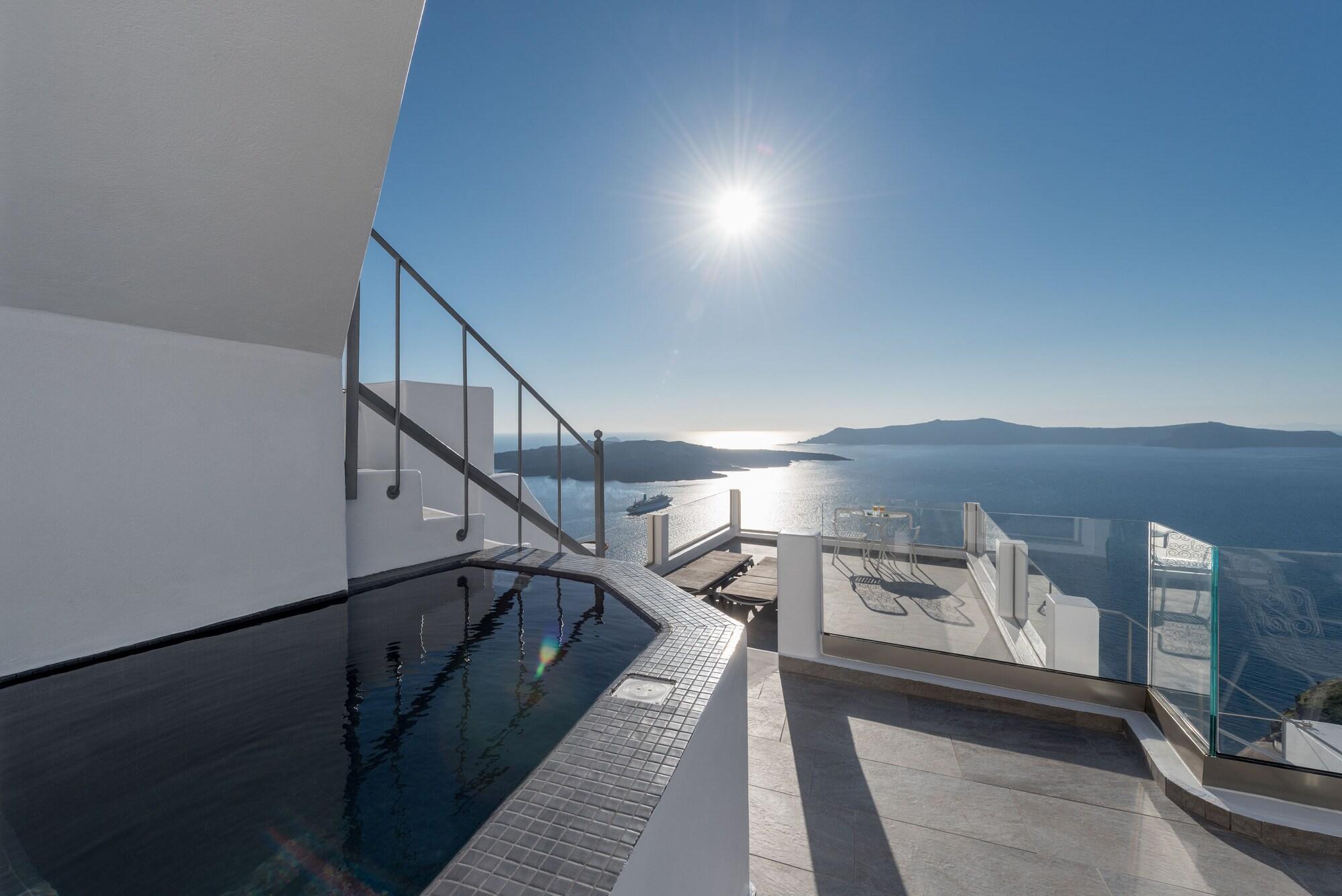 Hotel Renos Fira (Santorini)