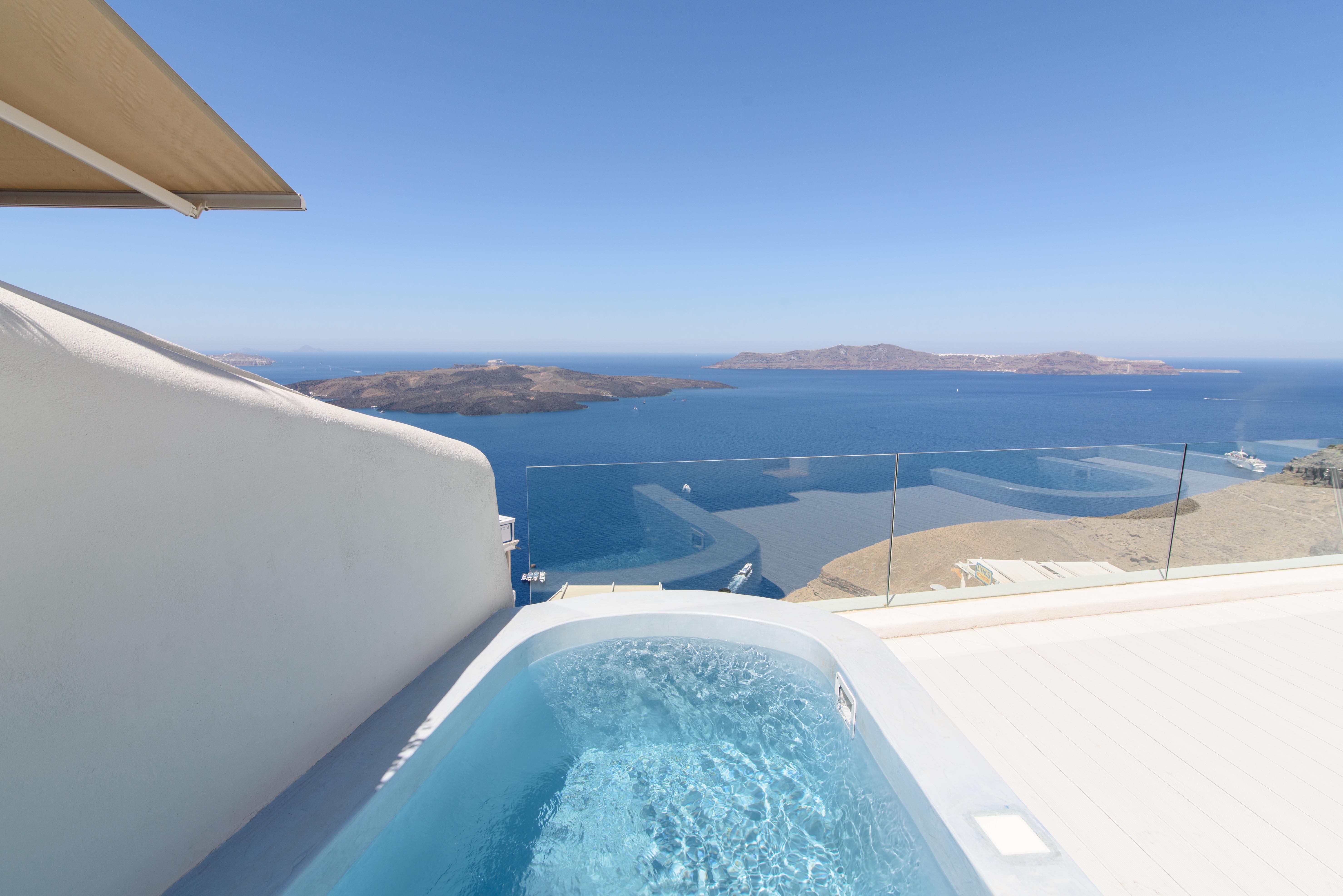 On The Cliff 4*