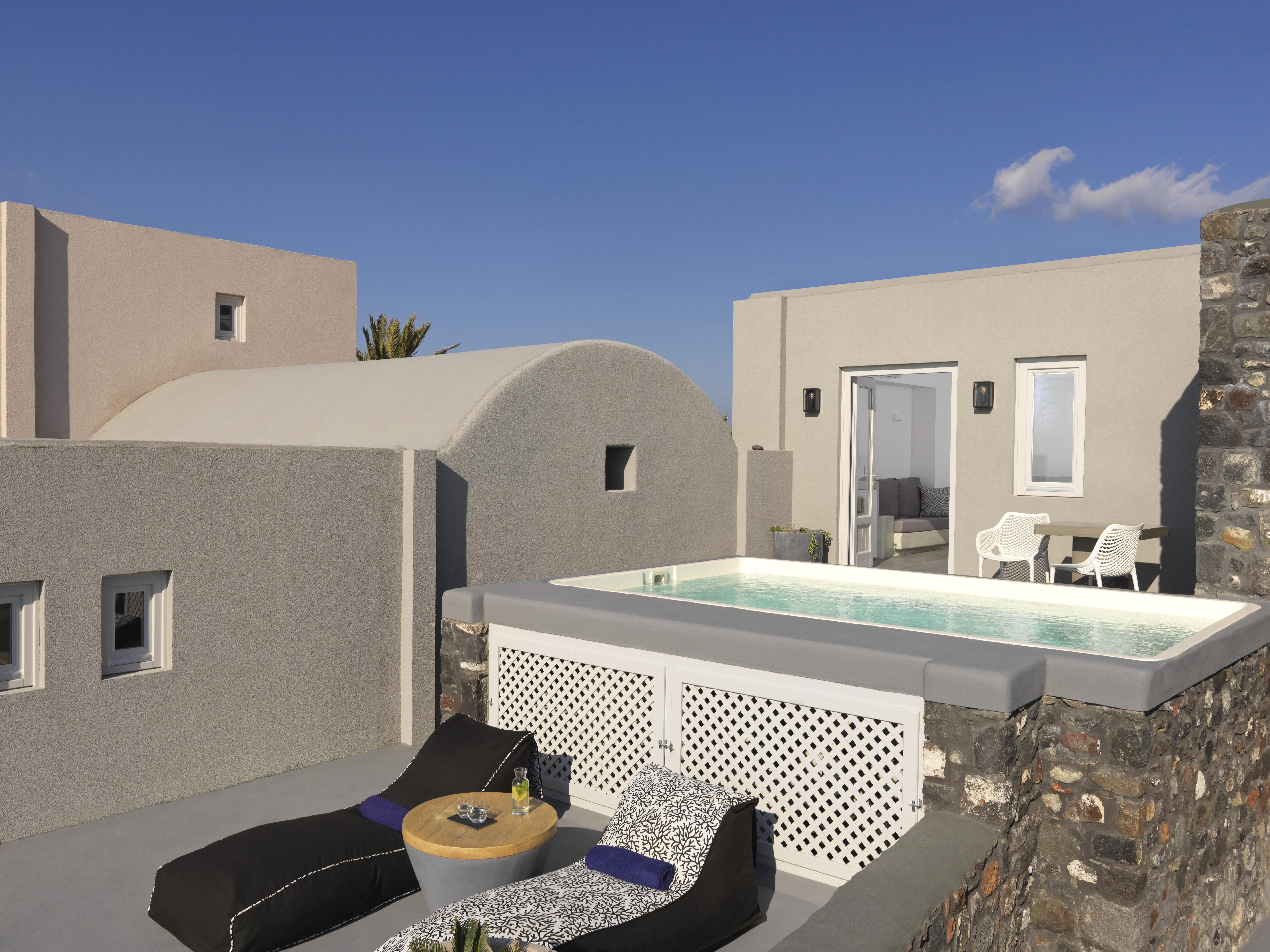 Elysian Santorini 3*