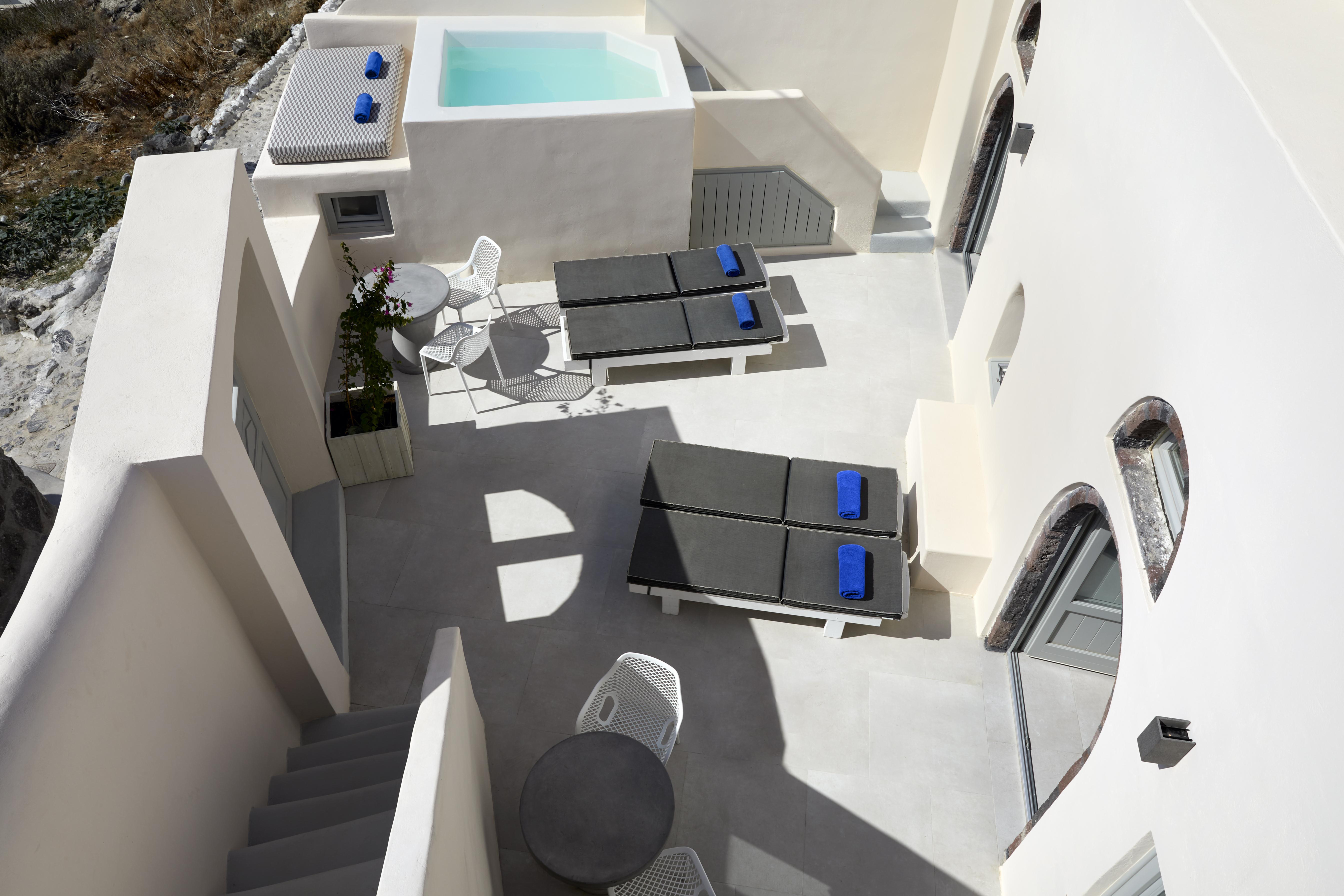 Elysian Santorini 3*