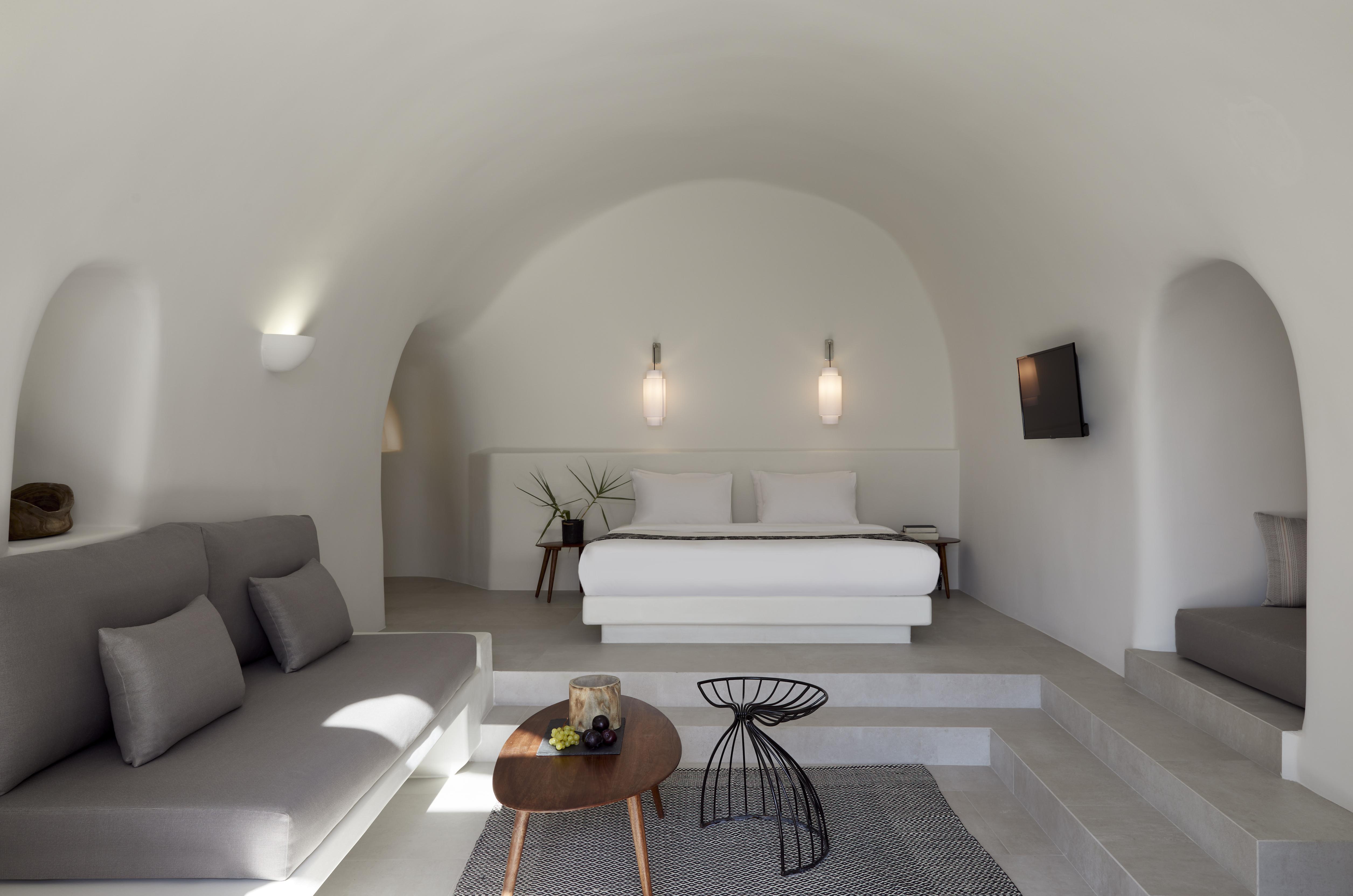 Elysian Santorini Hotel 3*