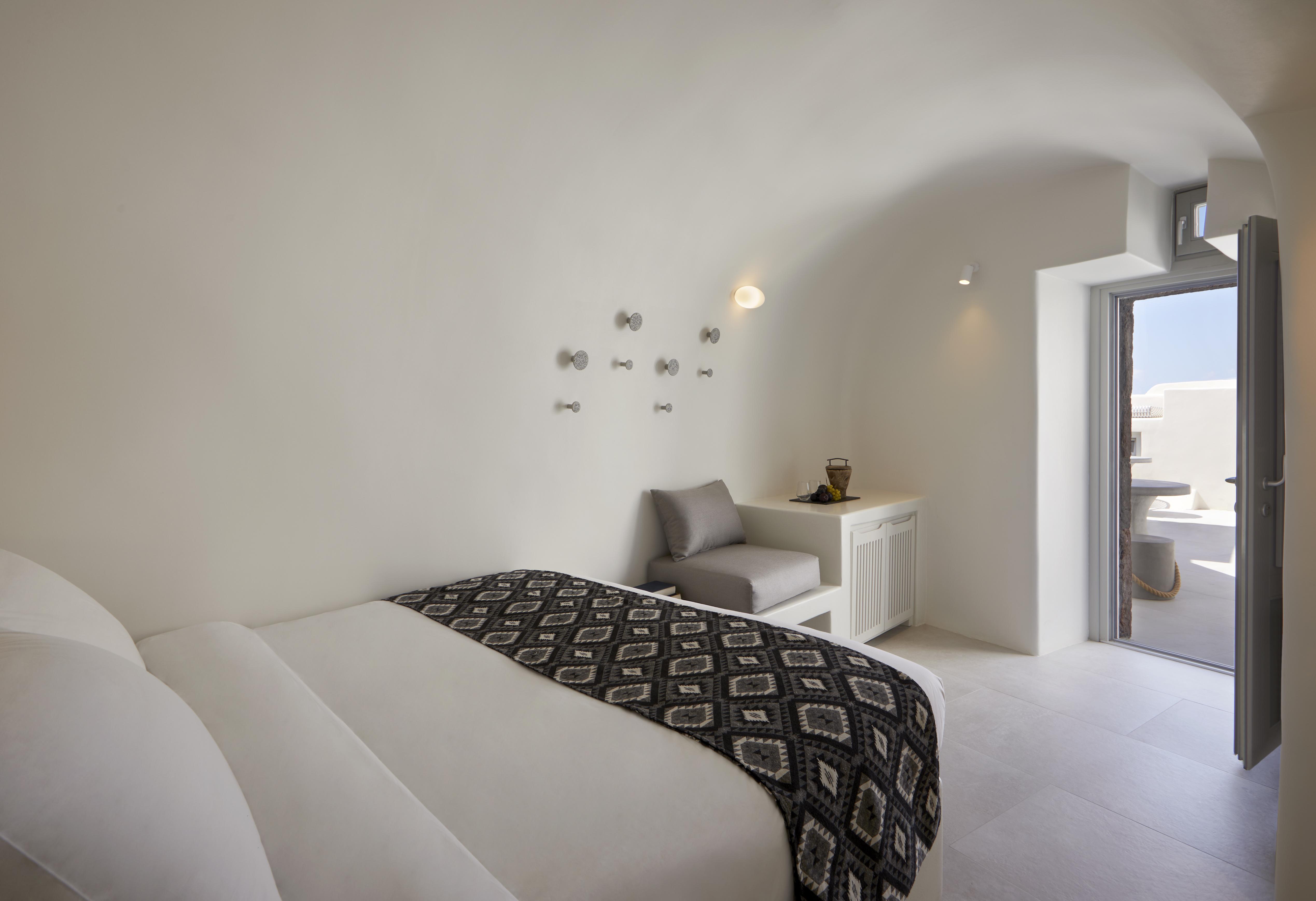 Elysian Santorini