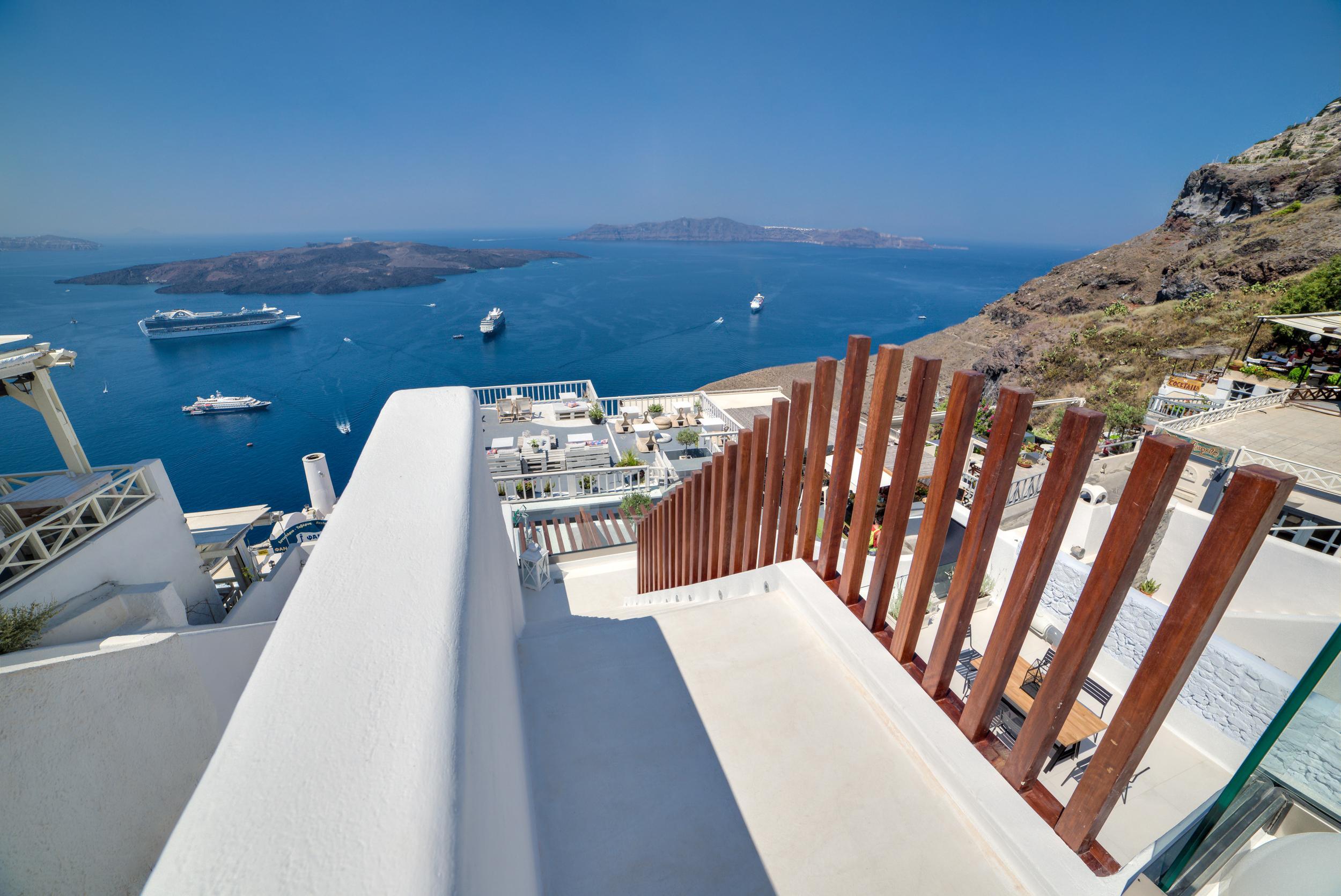 Daydream Luxury Hotel
