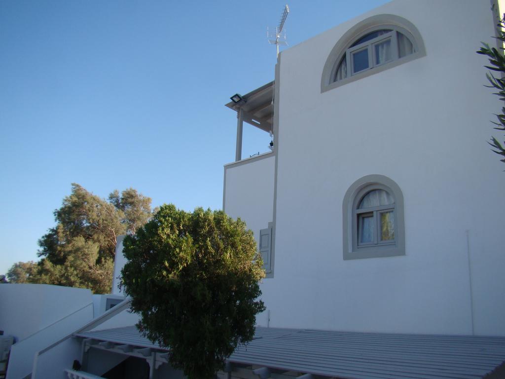 Tonaras & Apartamento Perissa
