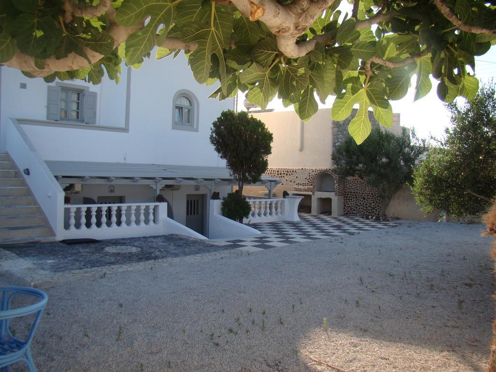 Tonaras & Apartamento Perissa